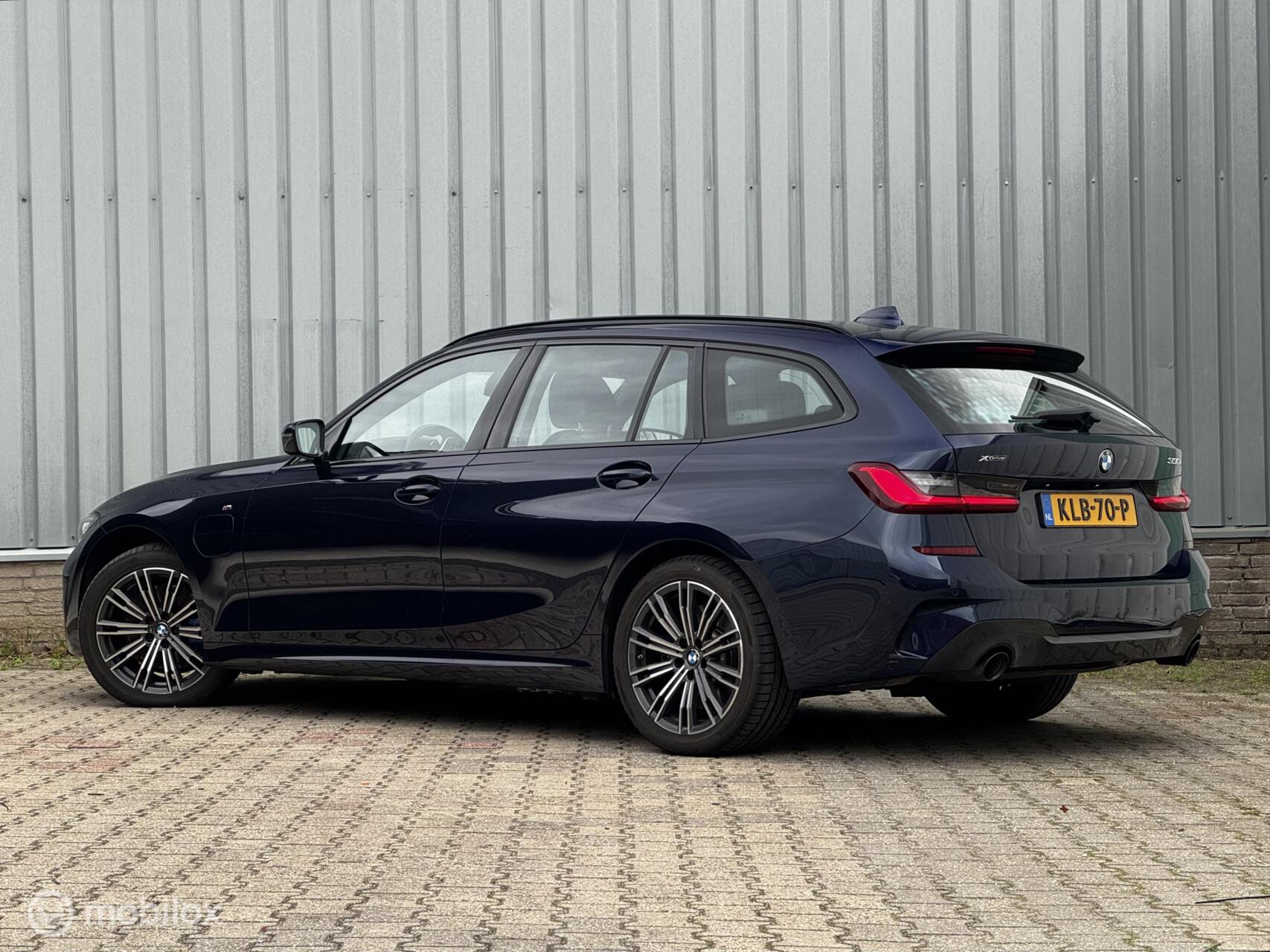 Foto van BMW 330e xDrive