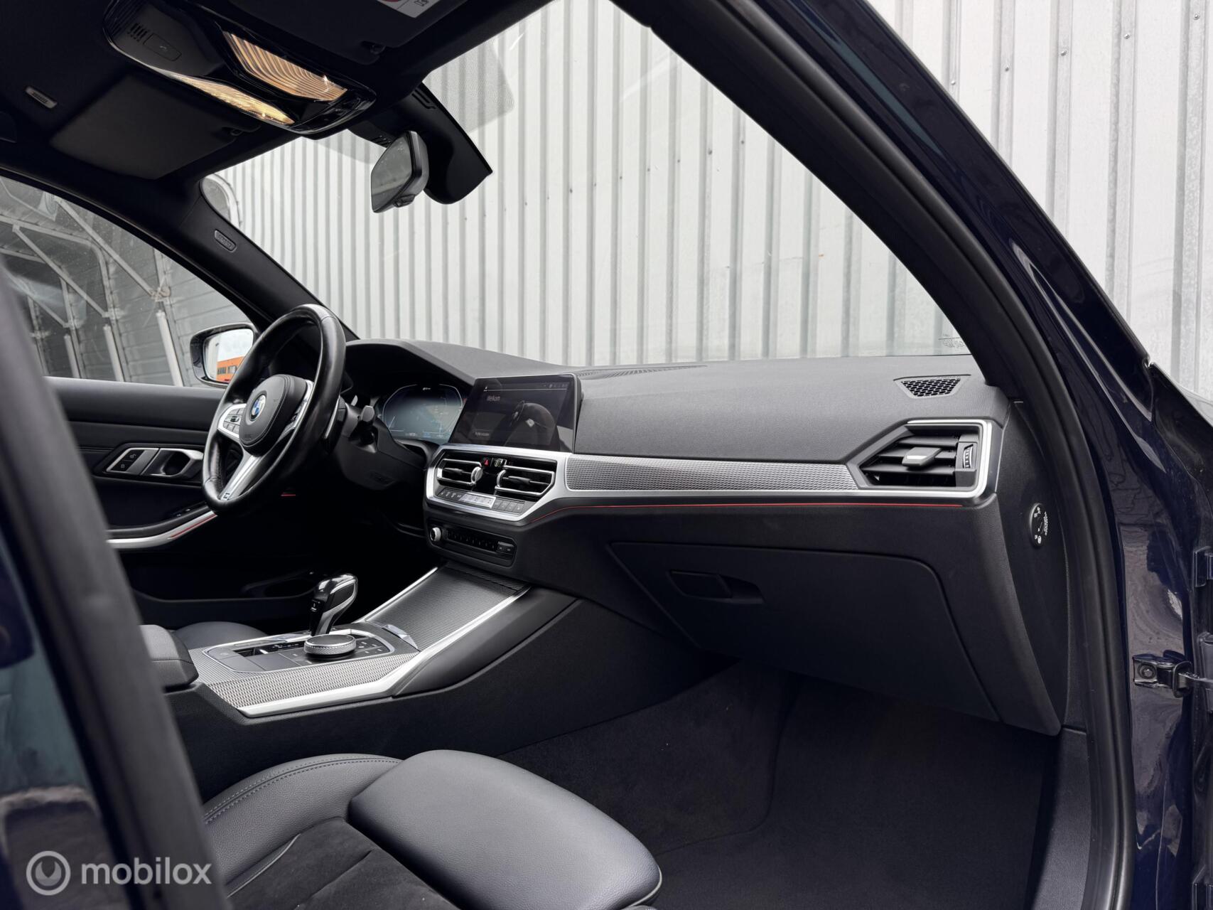 Foto van BMW 330e xDrive