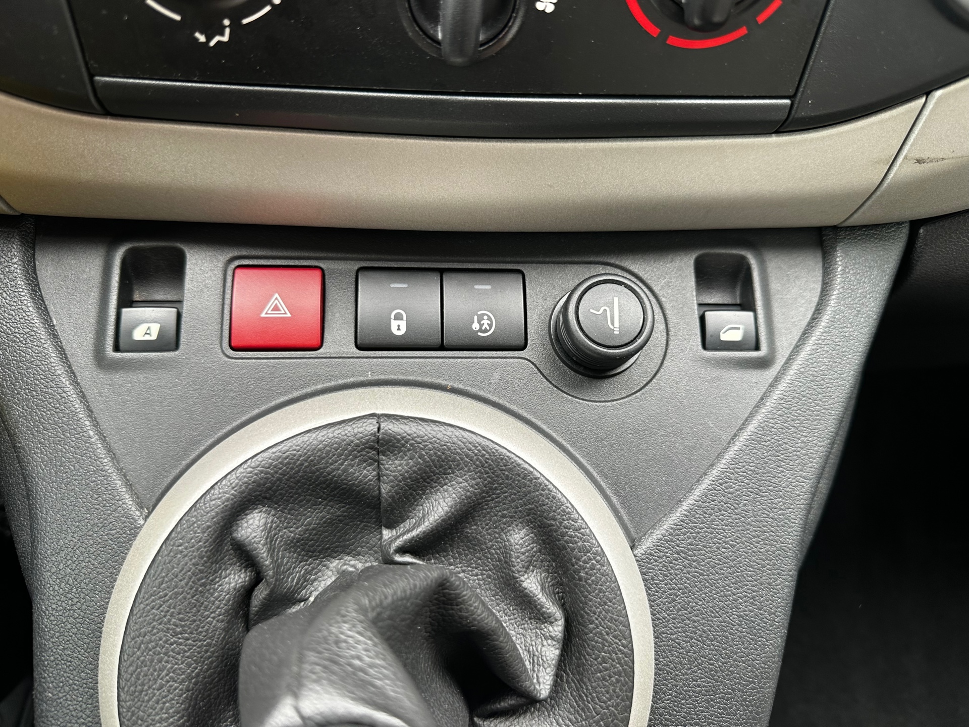Foto van Peugeot Partner Tepee