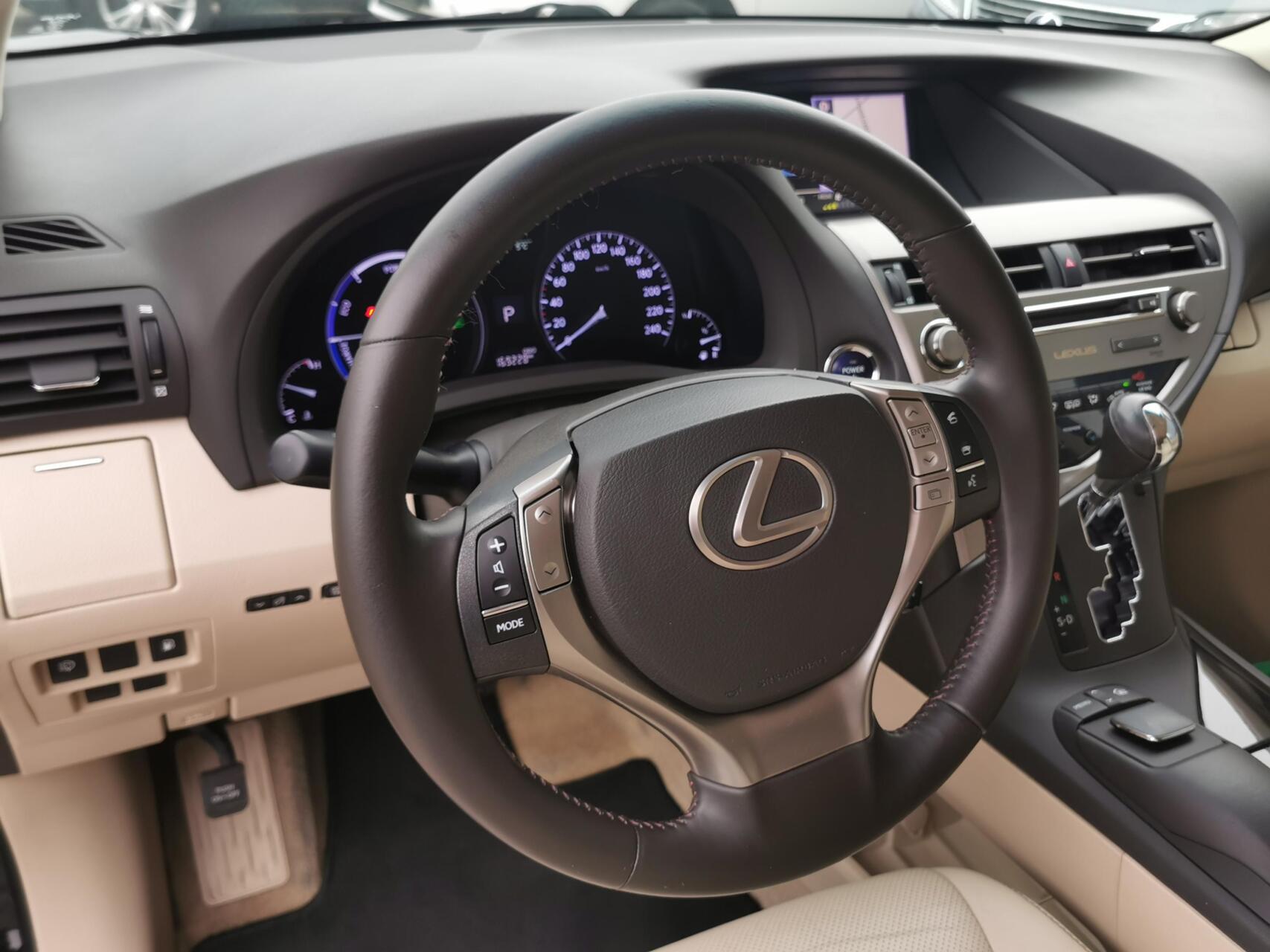 Foto van Lexus RX