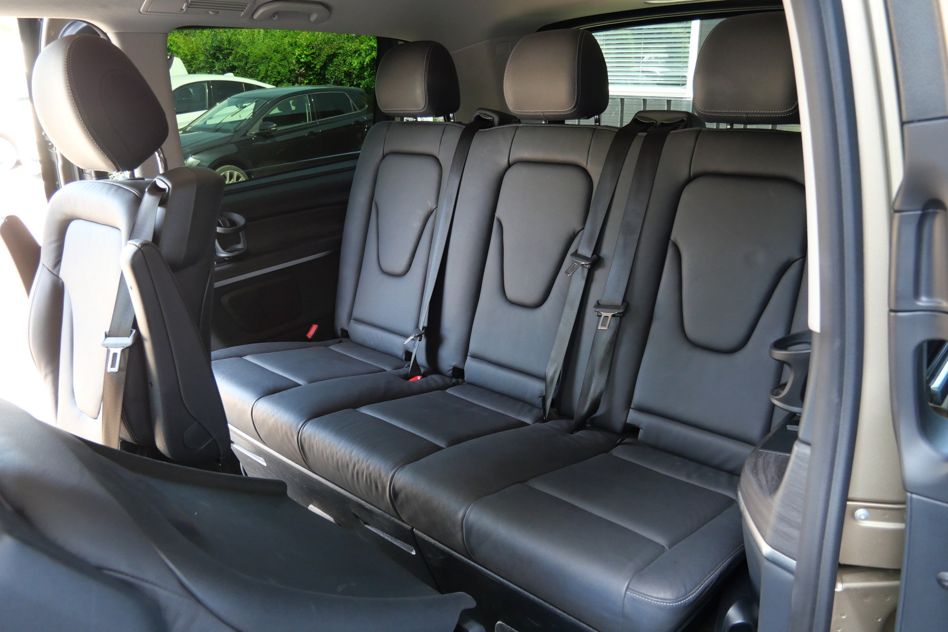 Foto van Mercedes-Benz Eqv