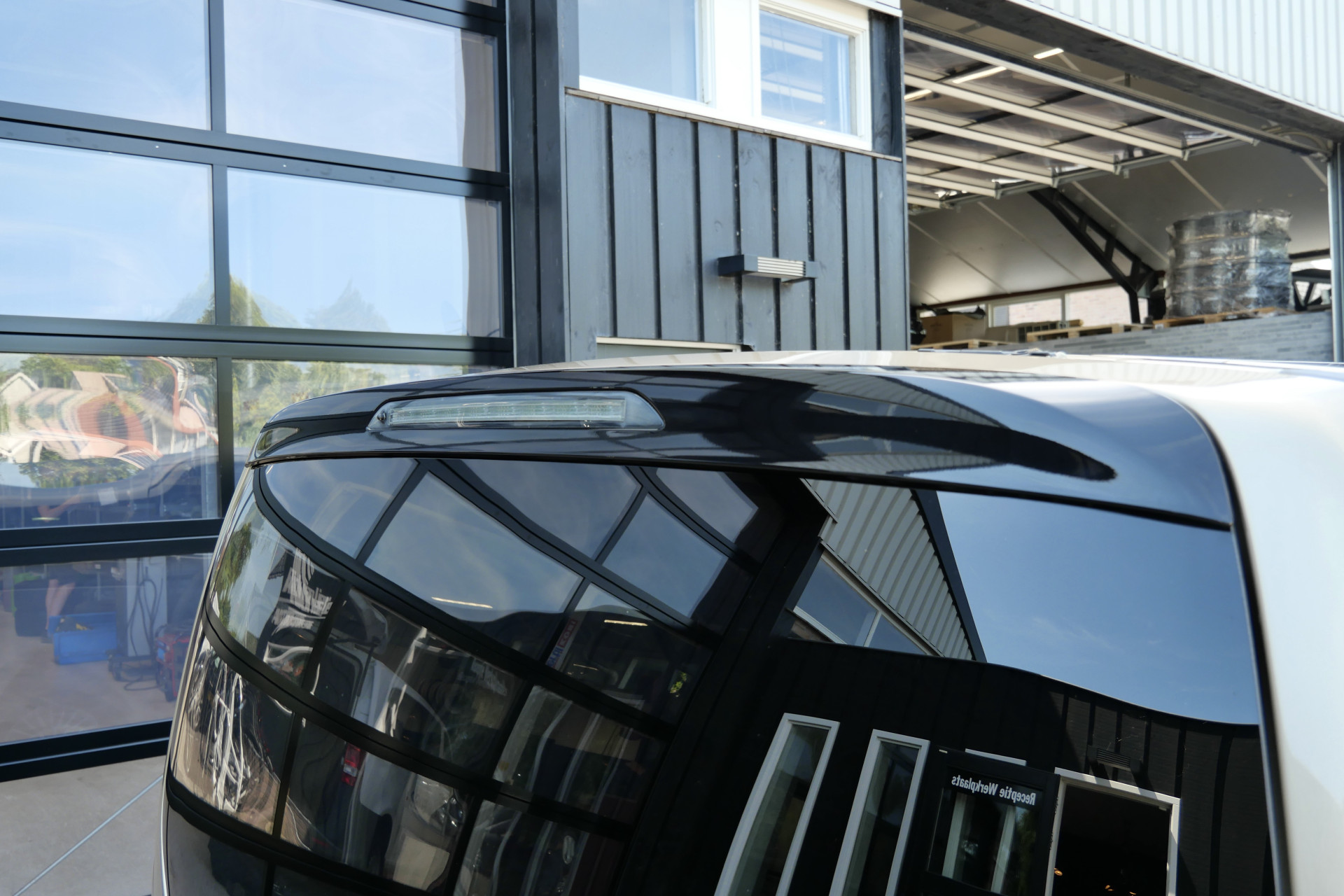 Foto van Mercedes-Benz Eqv