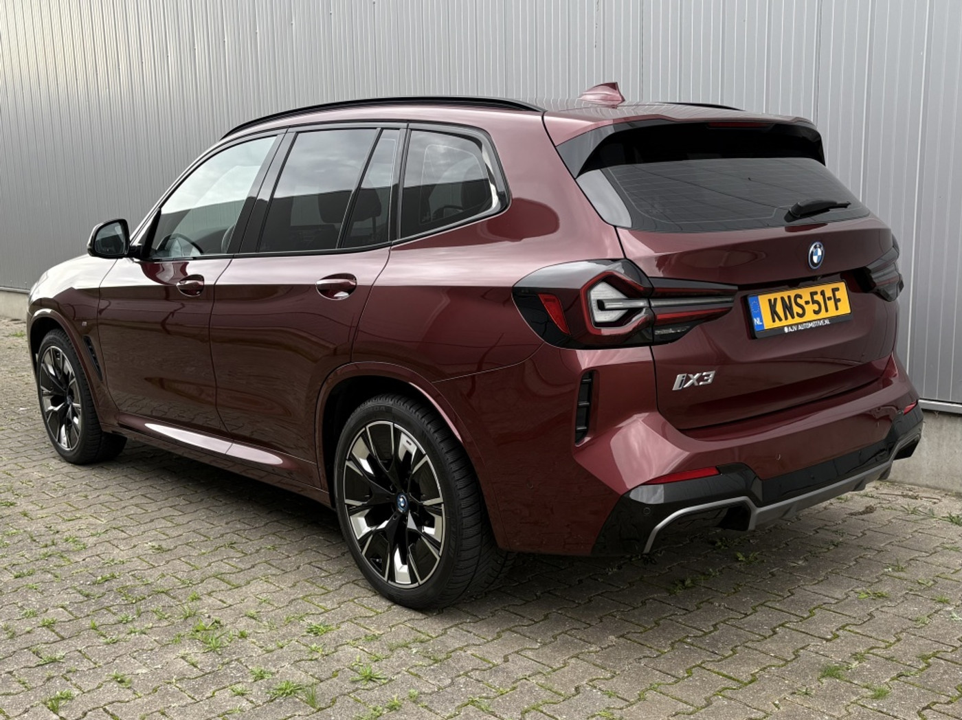 Foto van BMW Ix3