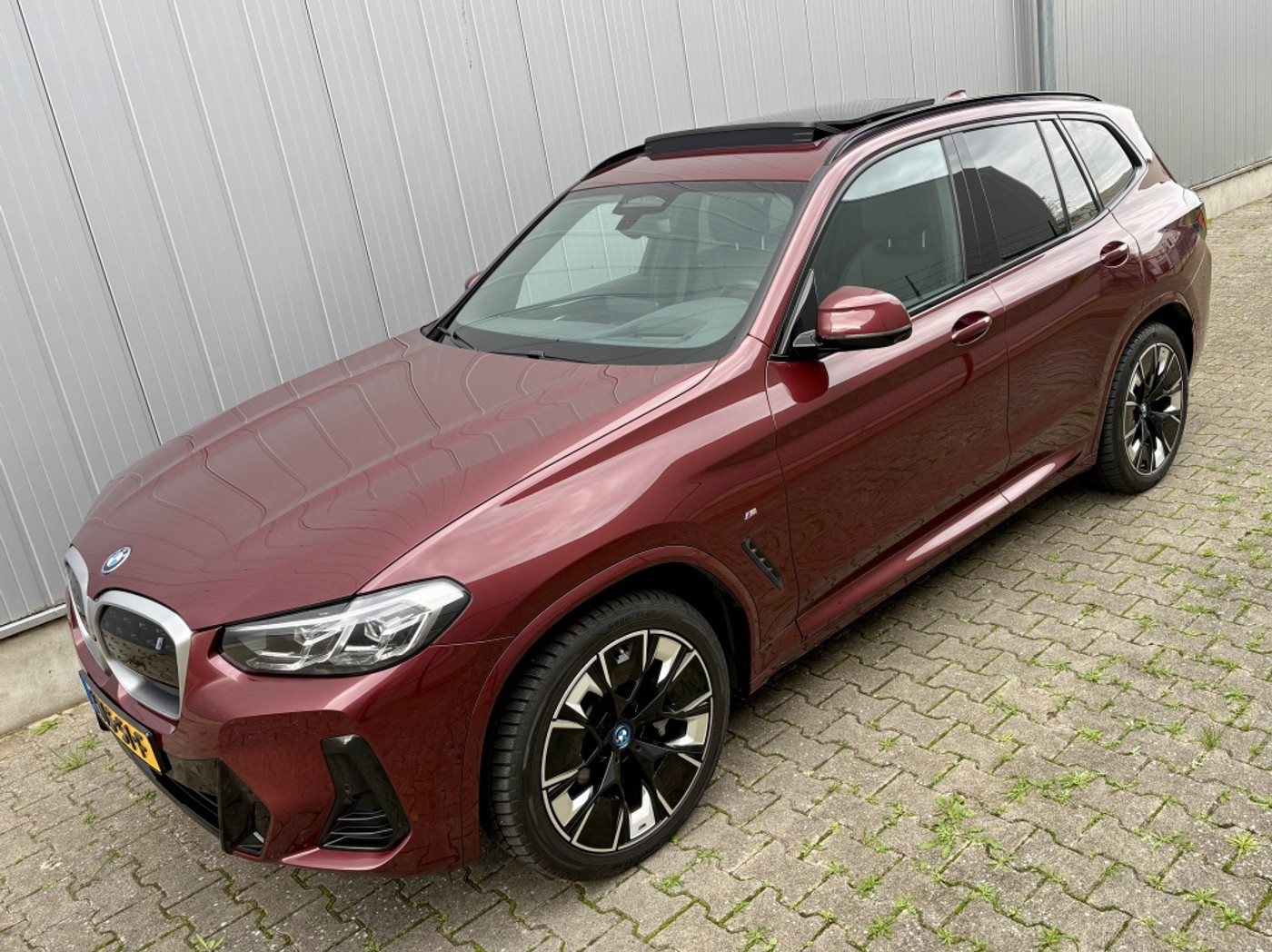 Foto van BMW Ix3