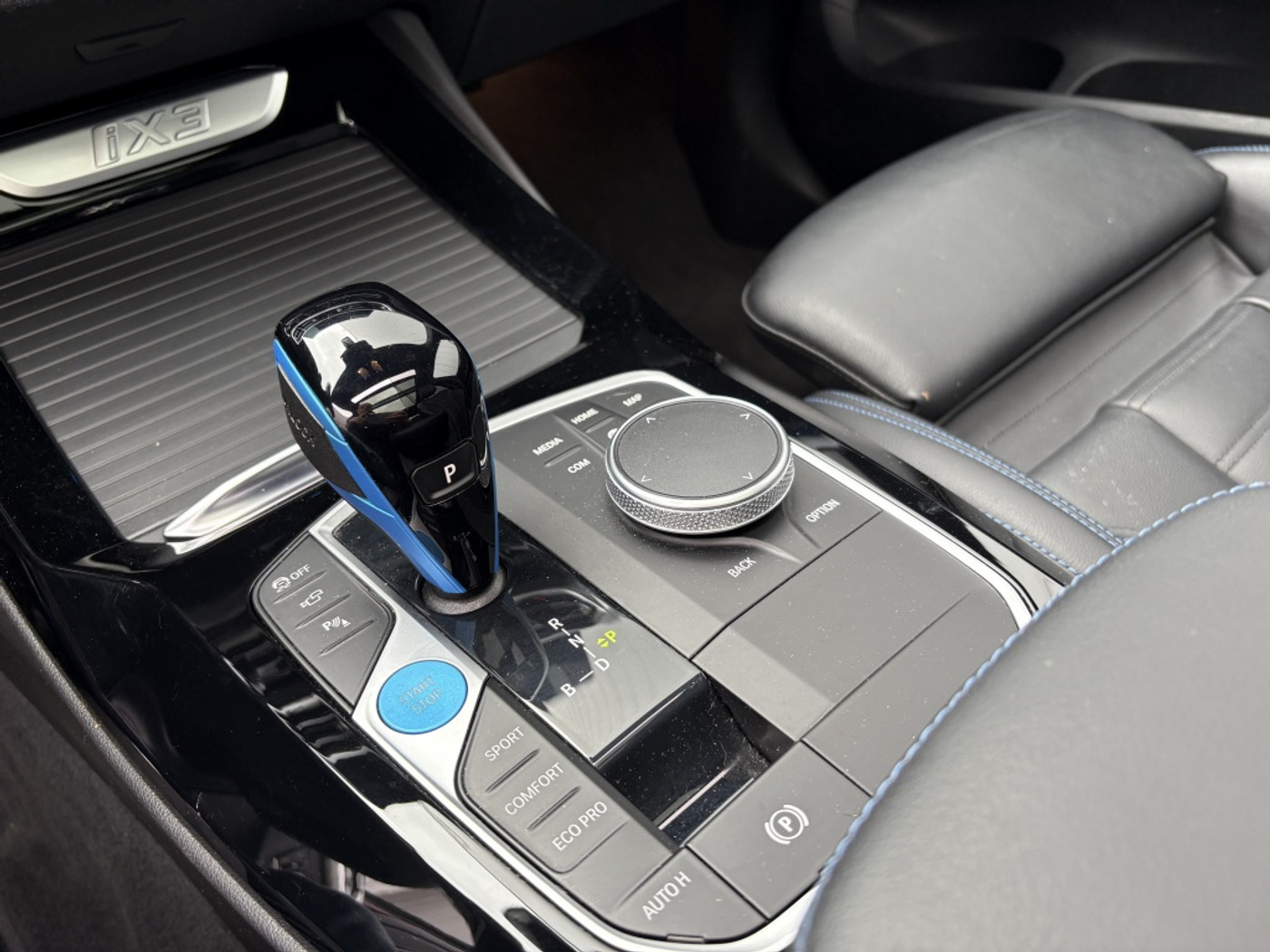 Foto van BMW Ix3