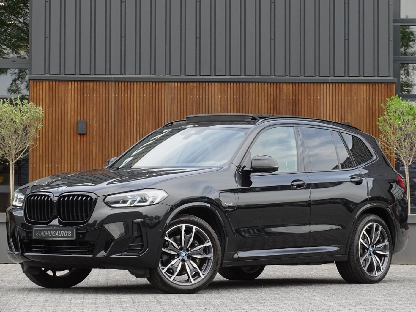 BMW X3 30e 292PK X-Drive M-Sport / Laser / Pano / Harman Kardon / 2022 2022 - voorkant