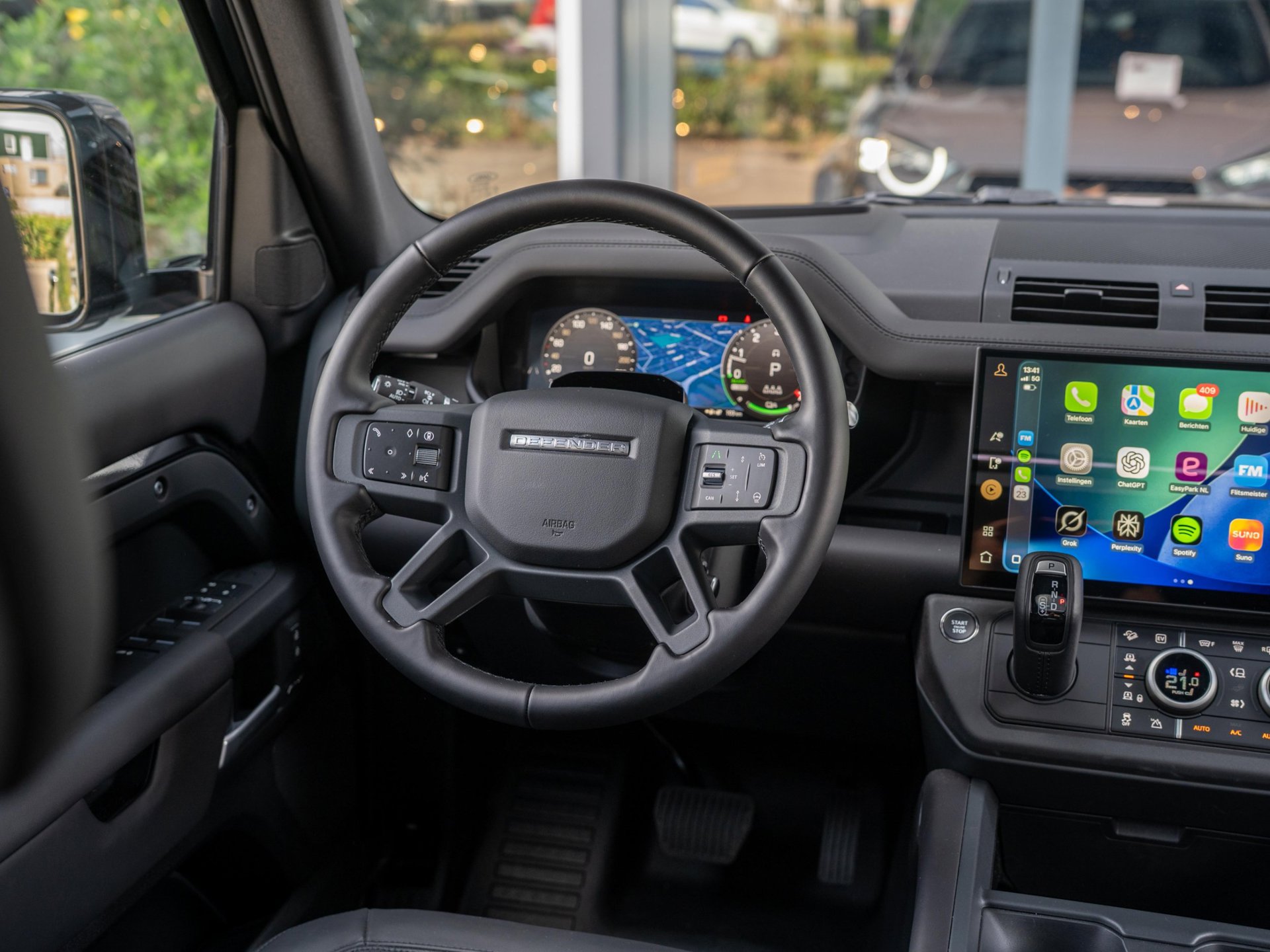 Foto van Land Rover Defender 110