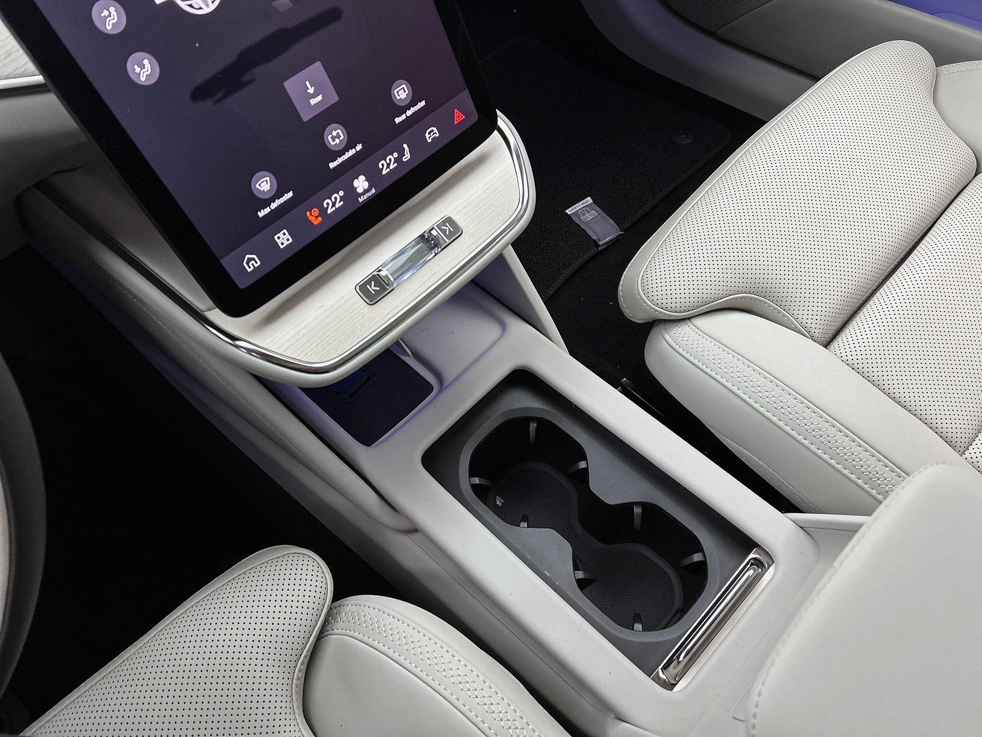 Foto van Volvo Es90