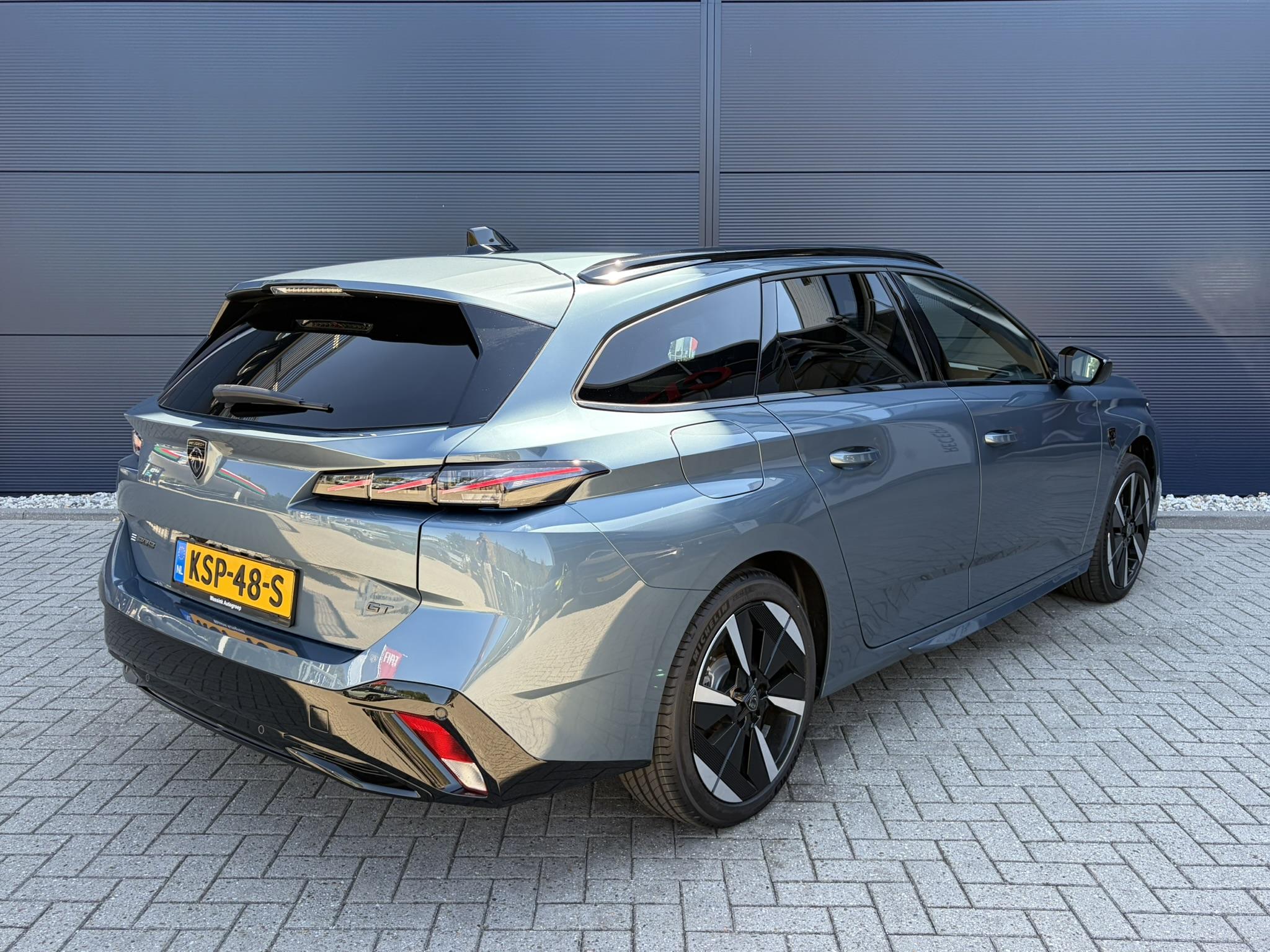 Foto van Peugeot E-308 SW