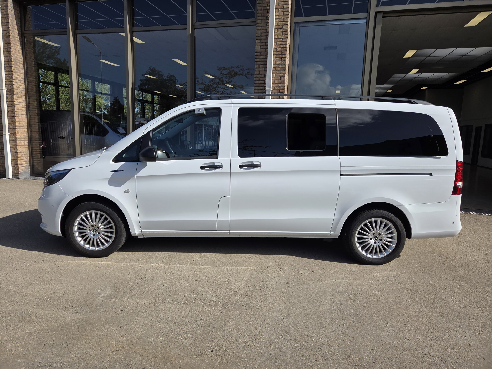 Foto van Mercedes-Benz Evito Tourer