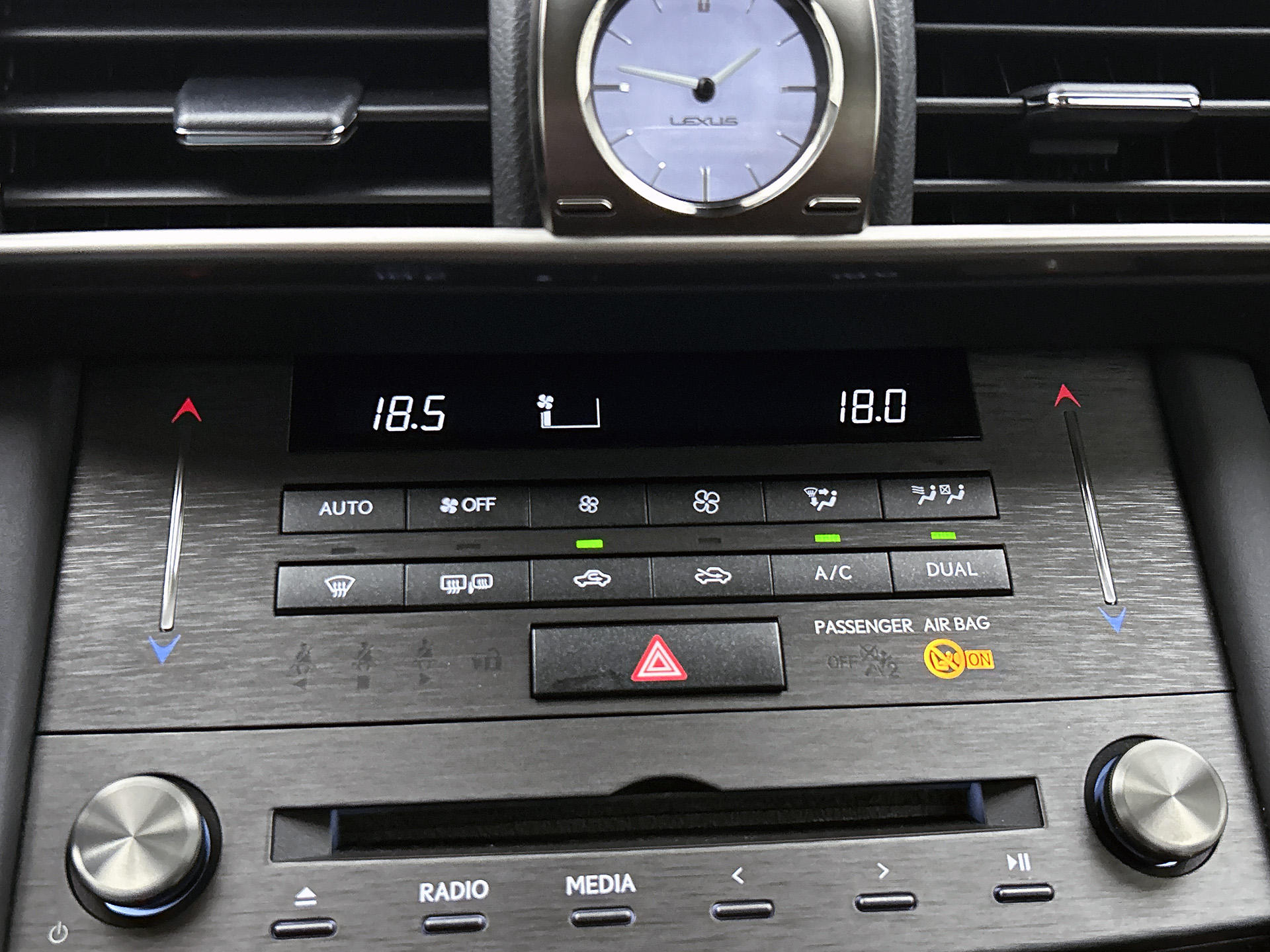 Foto van Lexus Is