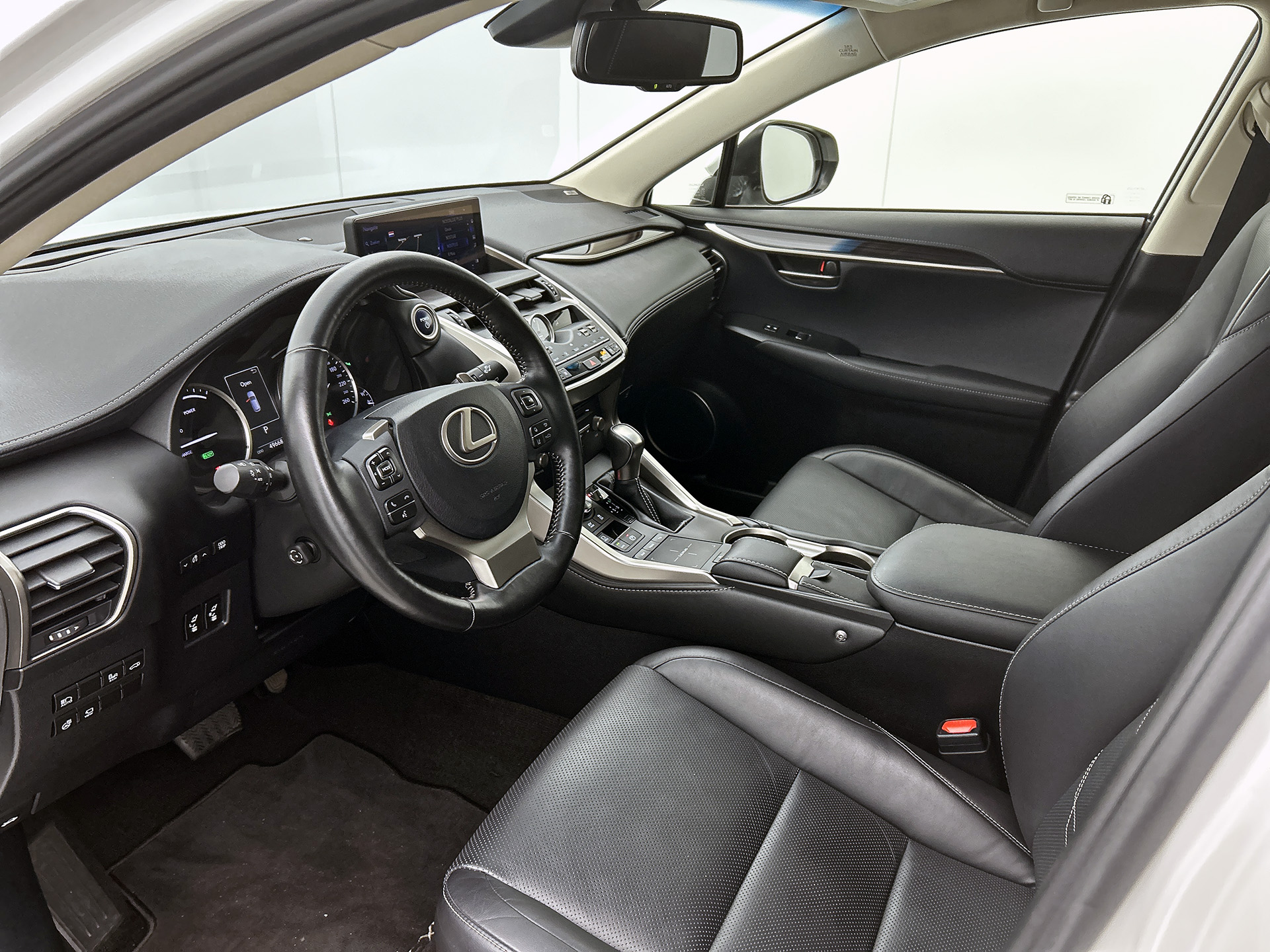Foto van Lexus NX