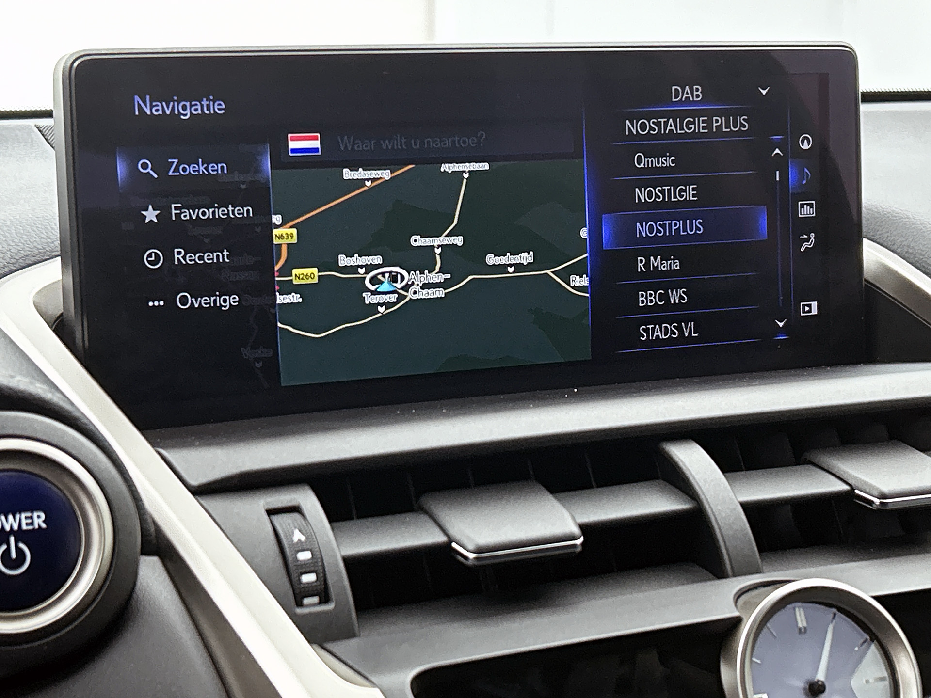 Foto van Lexus NX