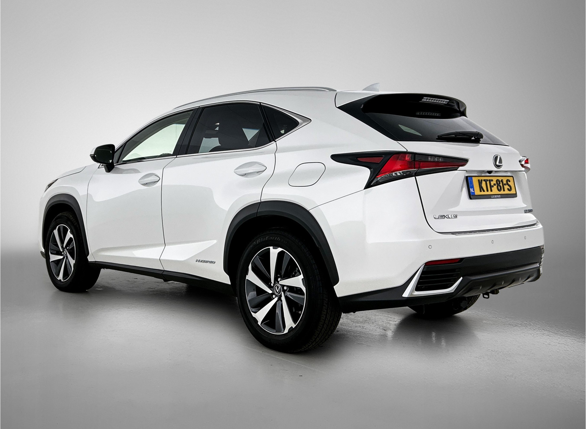 Foto van Lexus NX