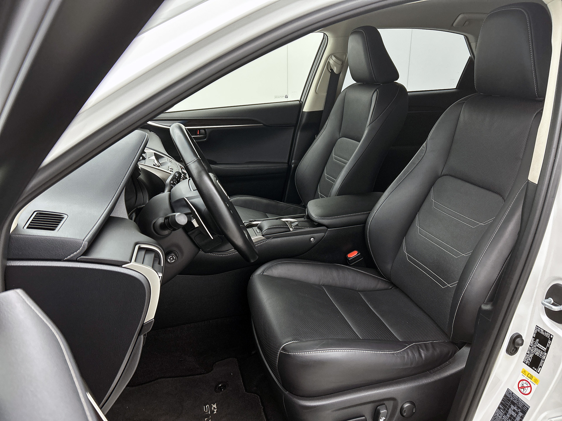 Foto van Lexus NX