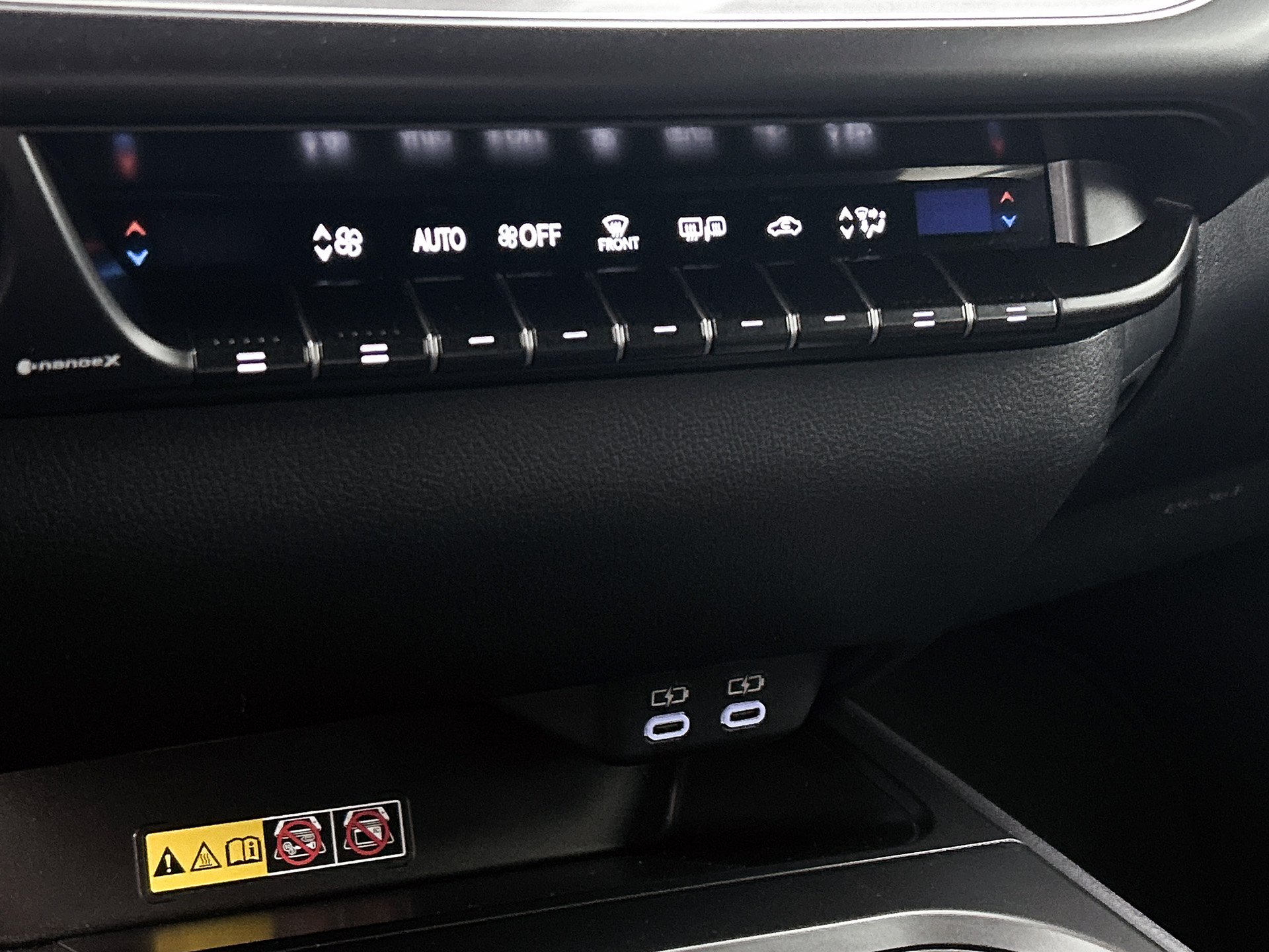 Foto van Lexus Lexus Ux300h