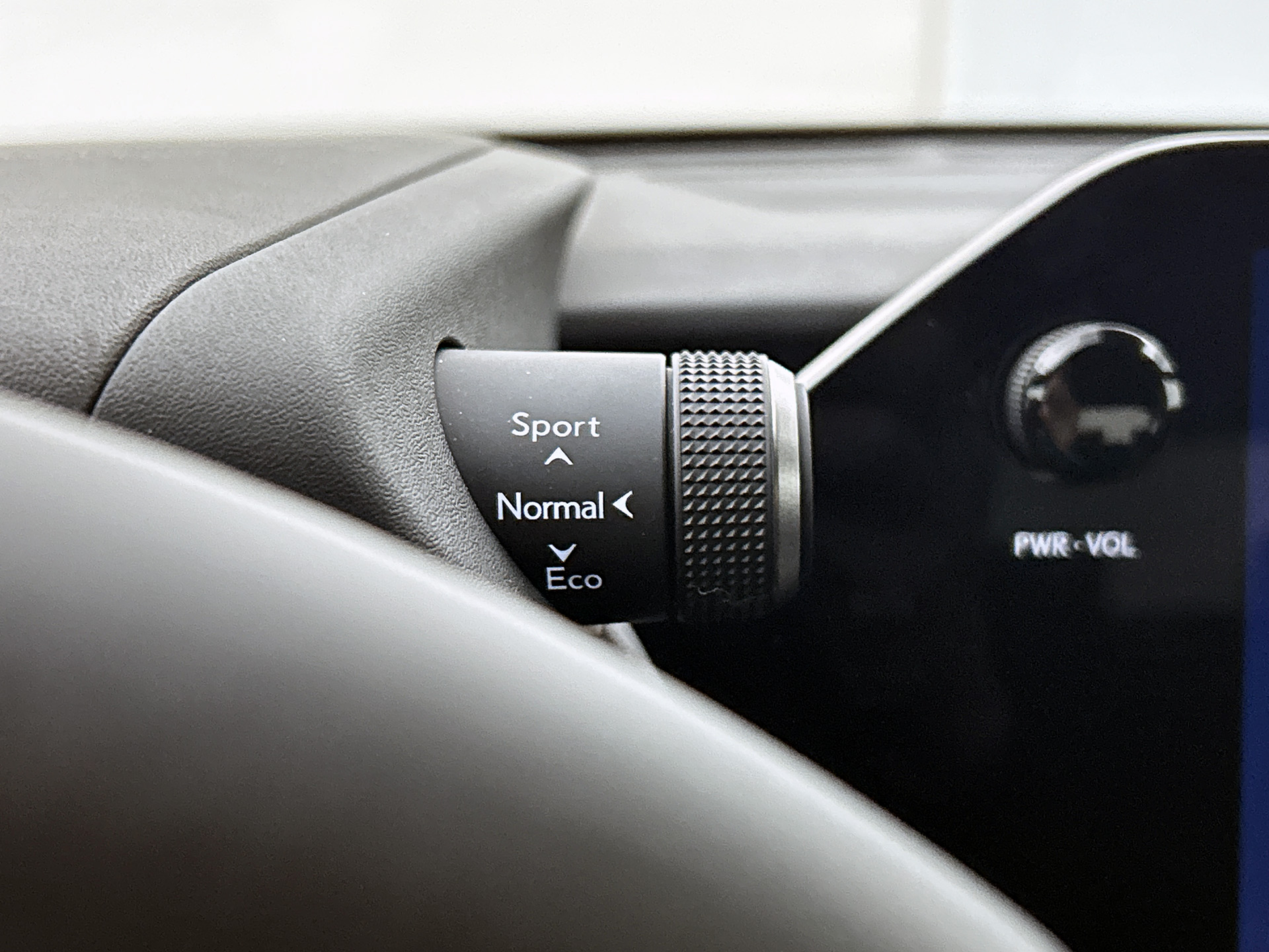 Foto van Lexus Lexus Ux300h