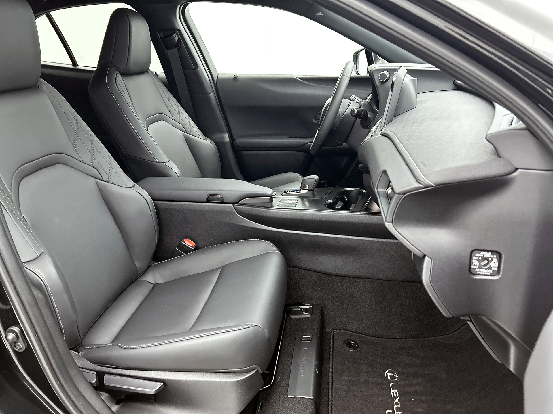 Foto van Lexus Lexus Ux300h