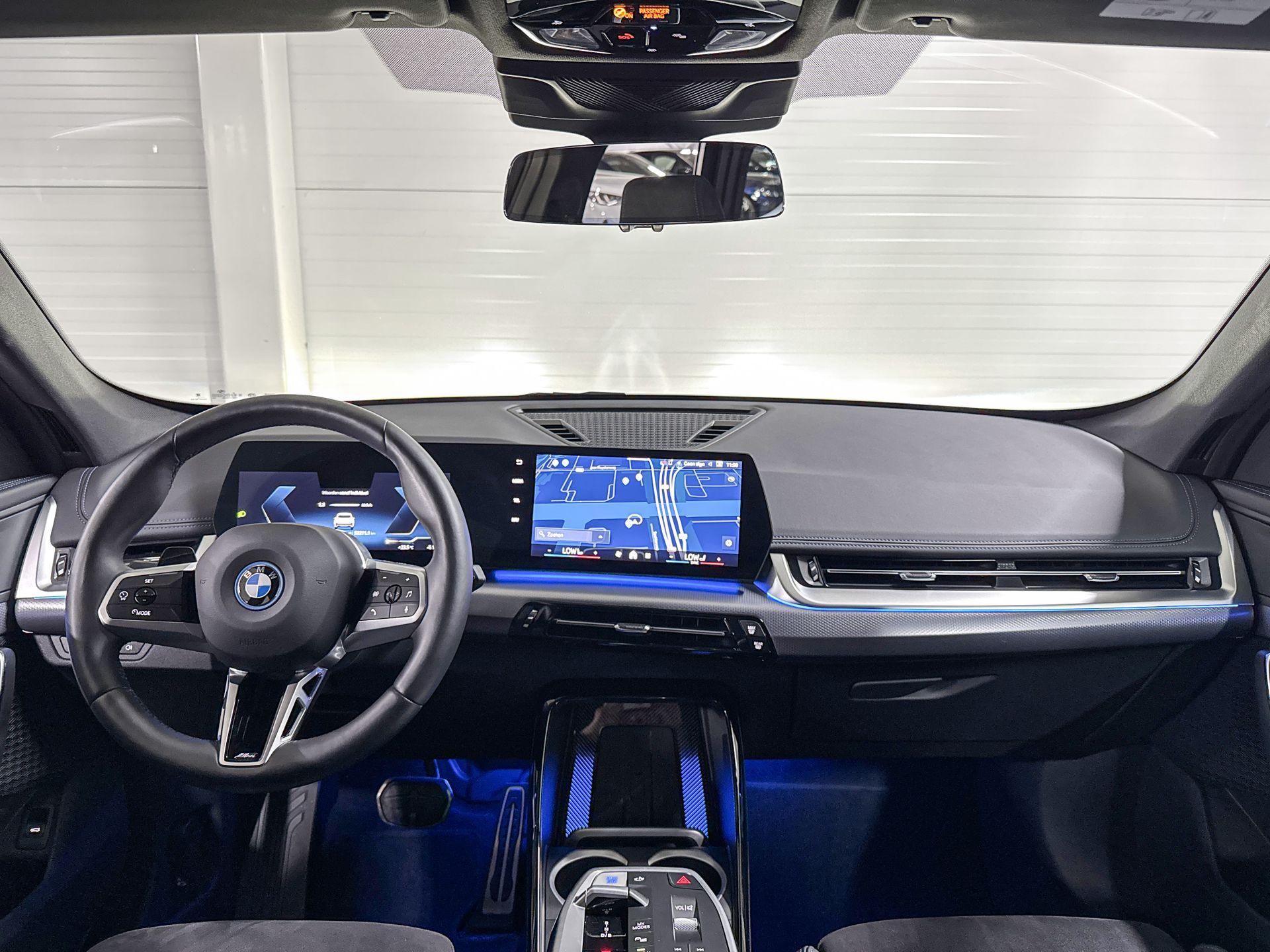 Foto van BMW Ix1