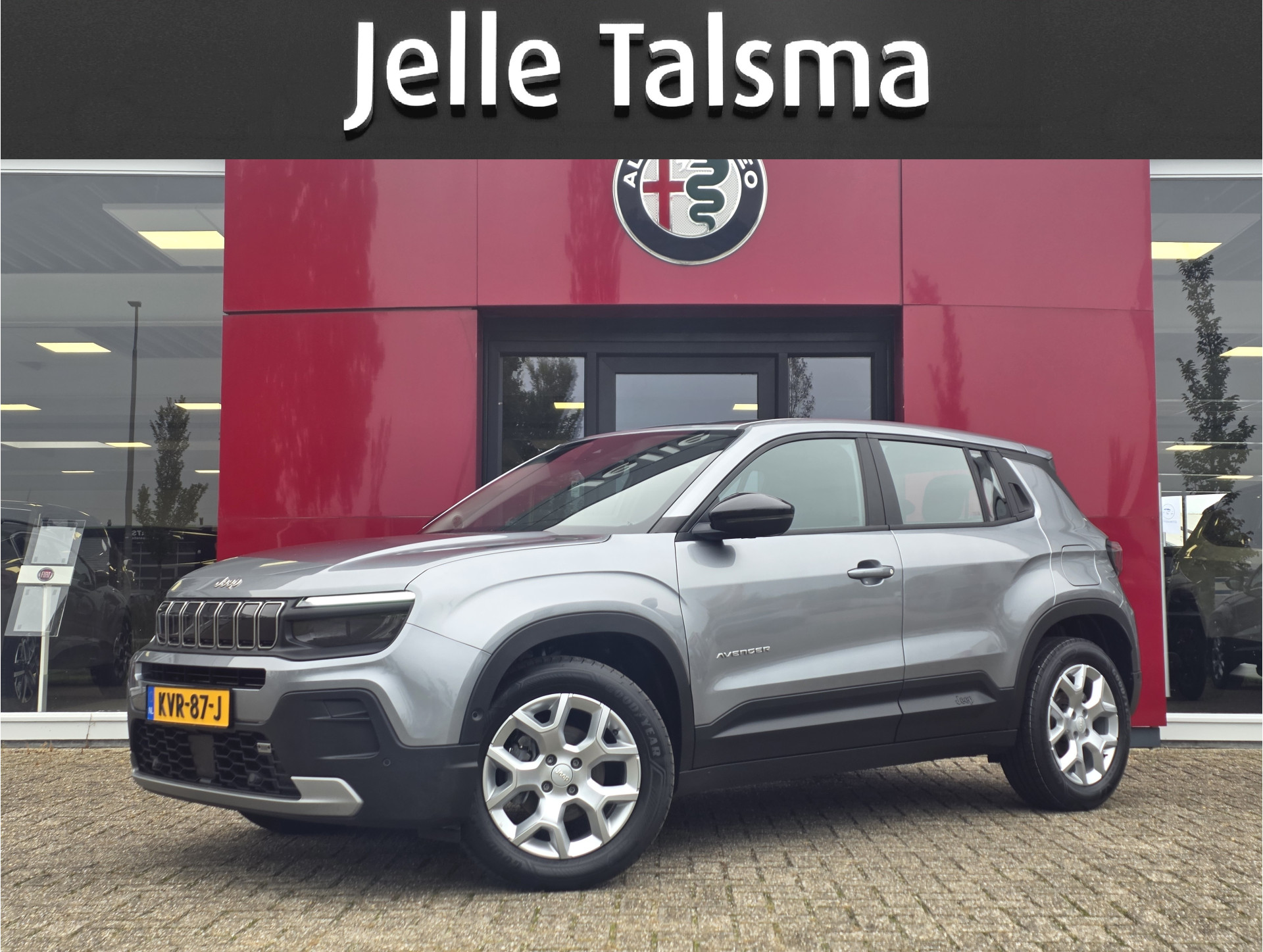 Jeep Avenger 1.2 Altitude | Winterpakket | Parkeersensoren v + a | Apple/Android CarPlay 2025 - voorkant