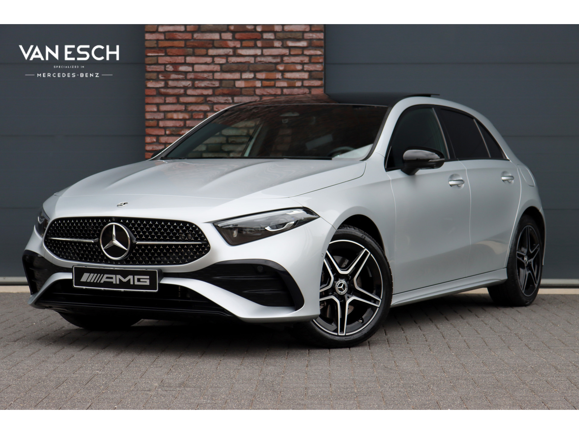 Mercedes-Benz A-klasse 250 e AMG Line | 2024 - voorkant