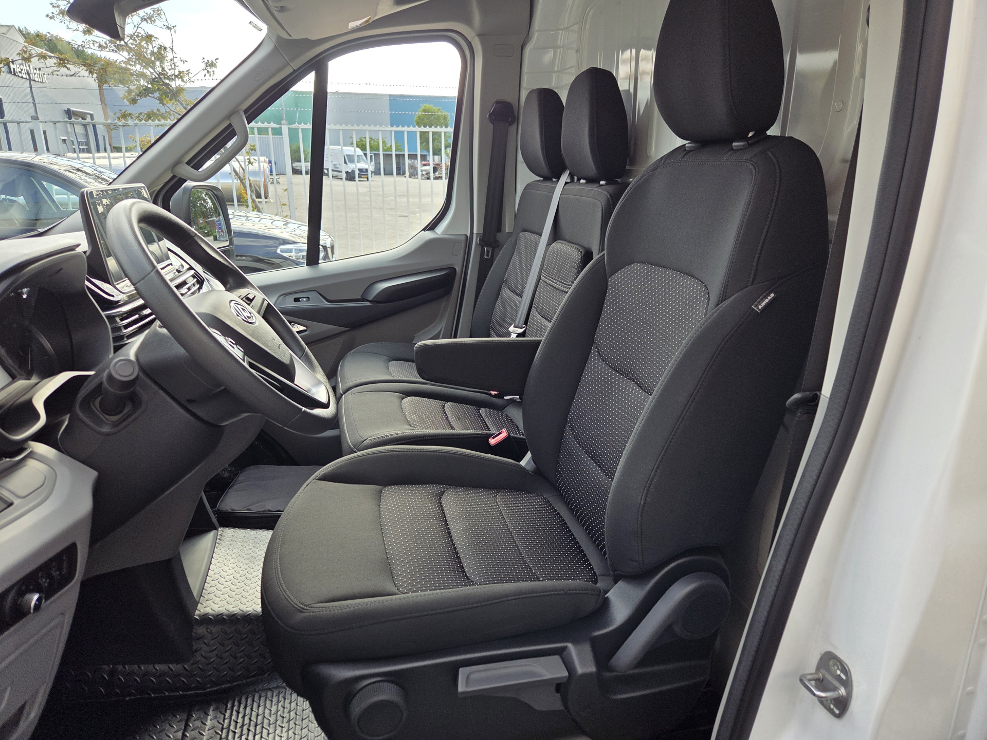 Foto van Maxus Edeliver 9