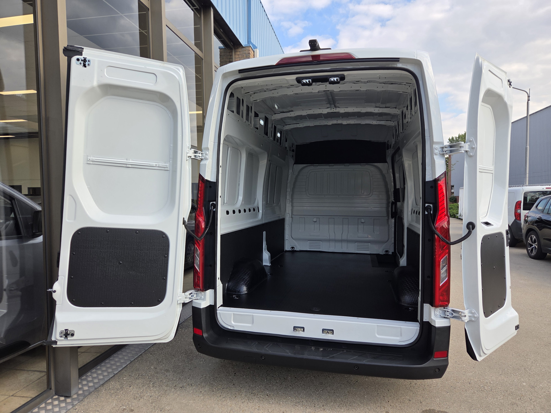 Foto van Maxus Edeliver 9