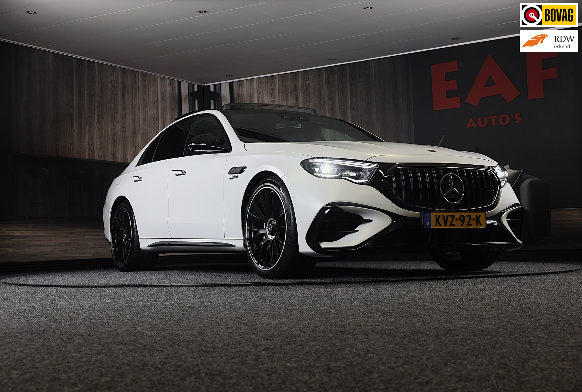 Mercedes-Benz E-klasse AMG 53 4MATIC+ / Hyperscreen / Performance Zetels / Head Up / Verkoeling / 360 Camera / Memory / Open Pano 2025 - voorkant