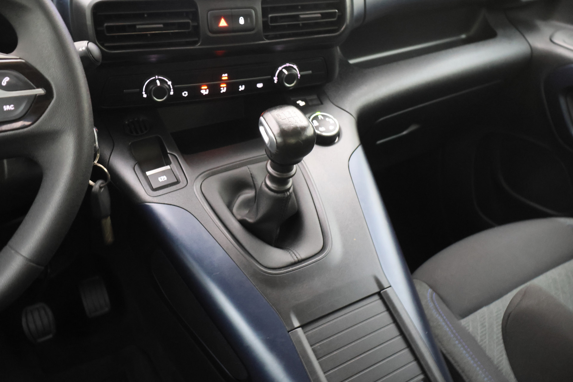 Foto van Peugeot Rifter Long