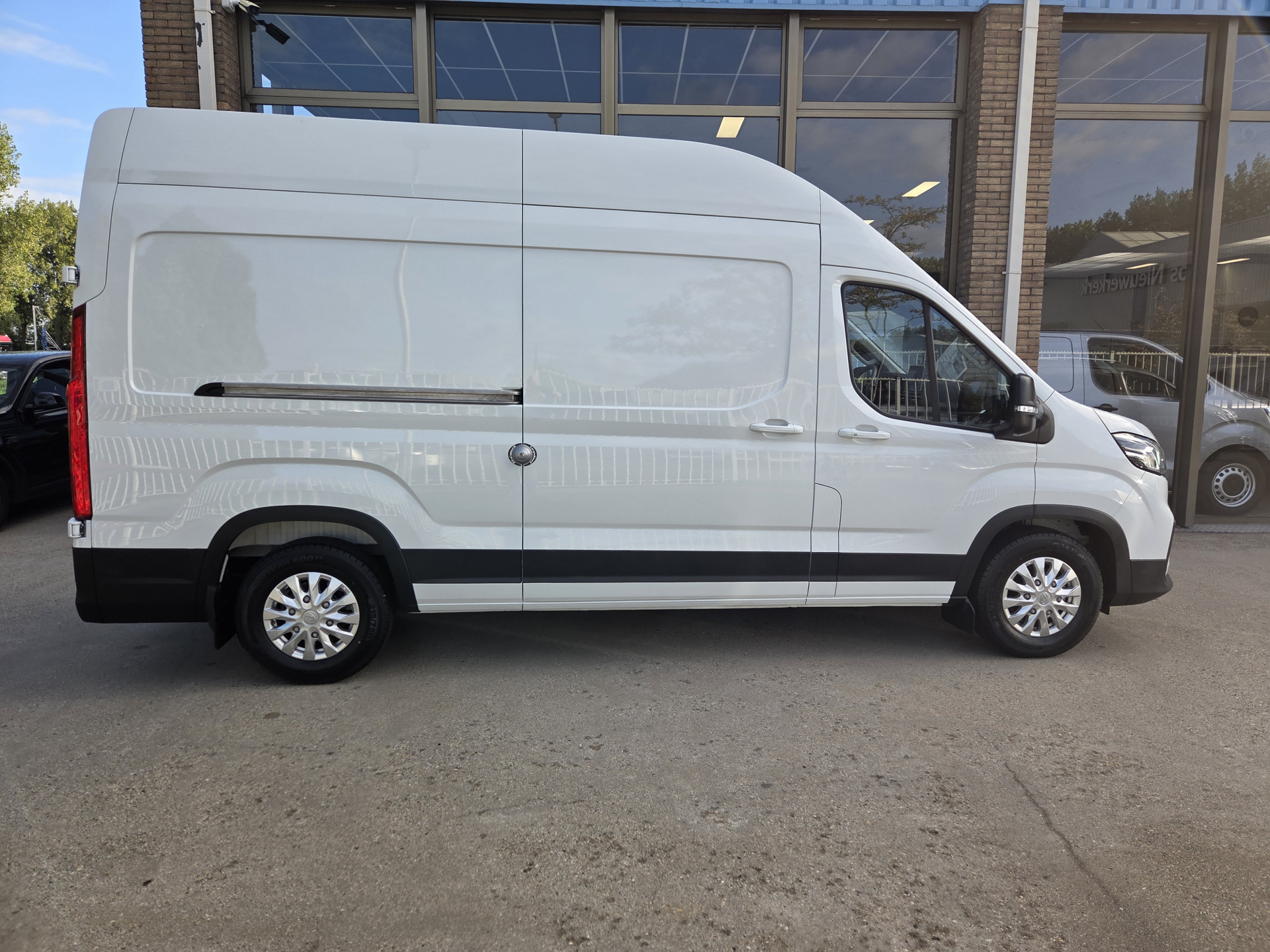Foto van Maxus Edeliver 9