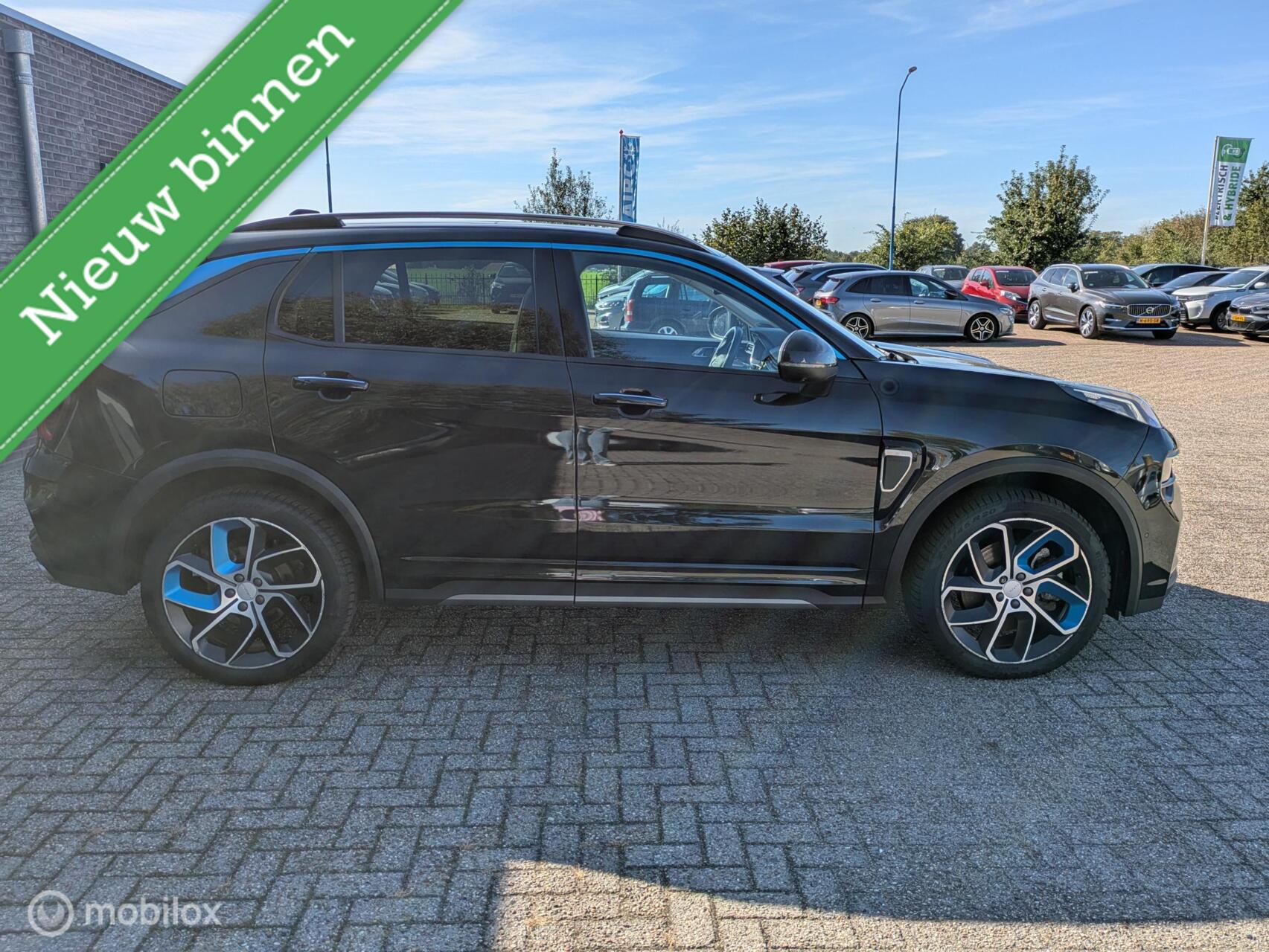 Foto van LYNK & Co 01