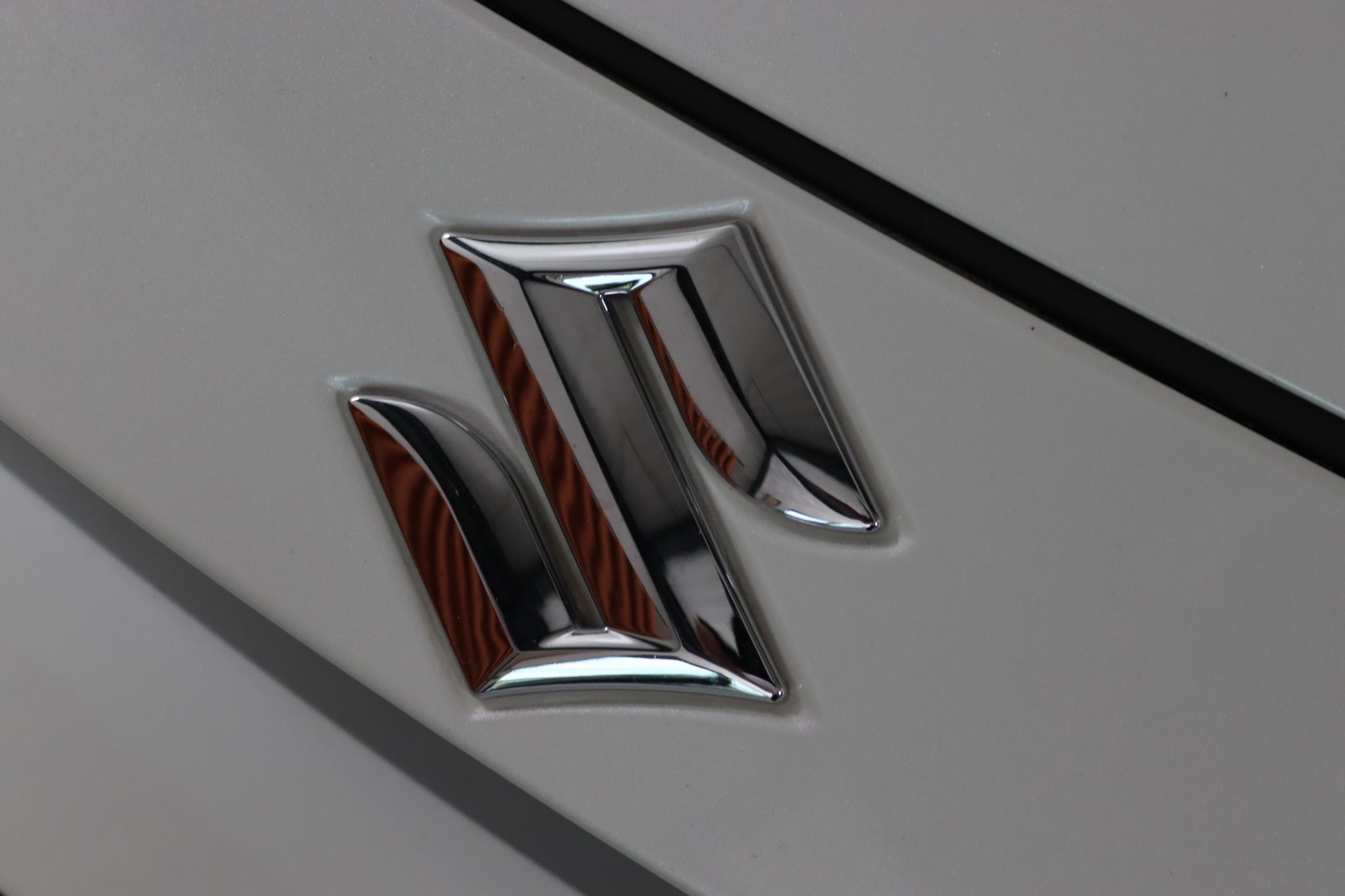 Foto van Suzuki Swace