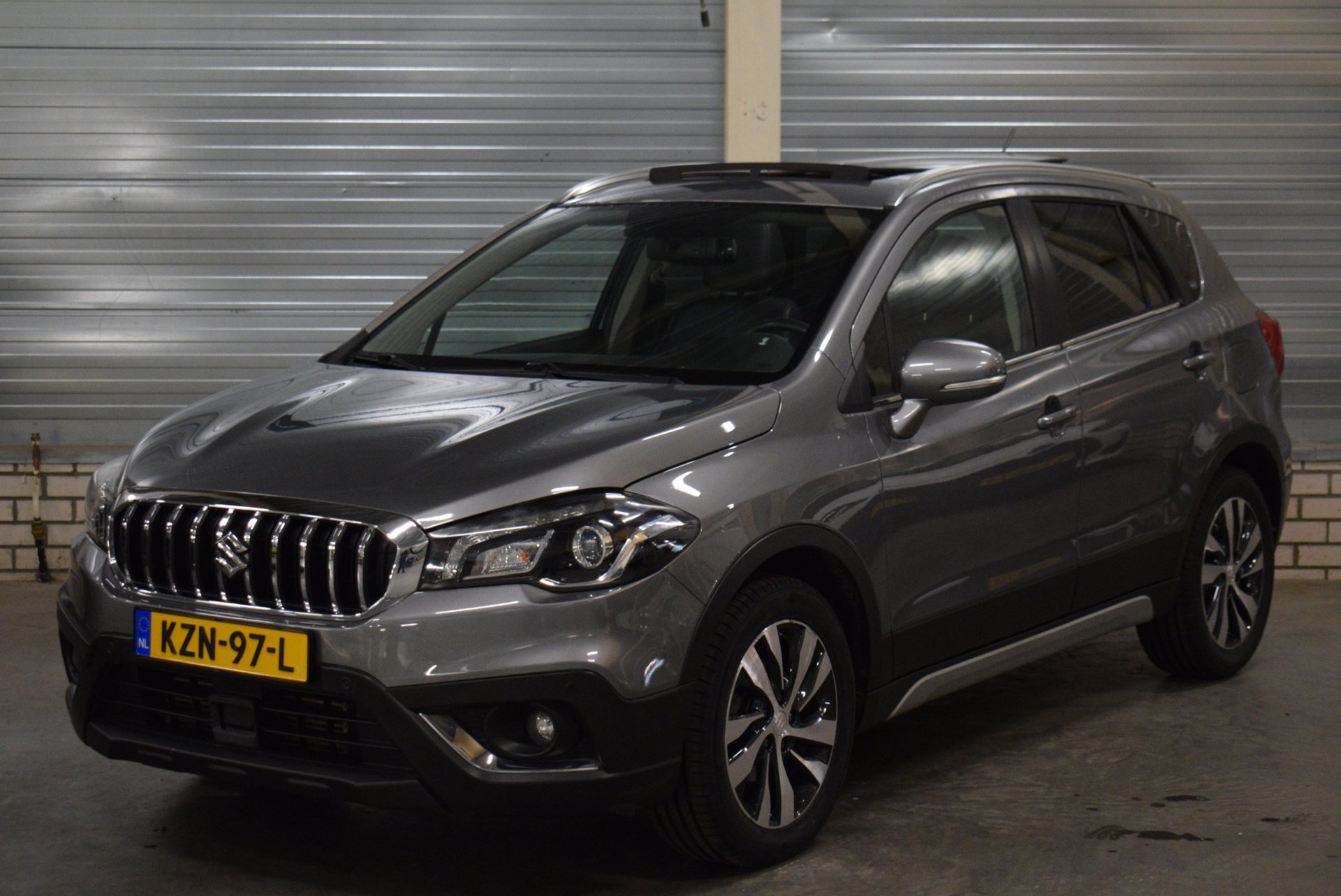Suzuki S-cross 1.4 Boosterjet Select 1e Eigenaar Dealer Onderhouden + Leder|Panoramadak|Stoelverwarming|Bluetooth|Carplay| 2018 - voorkant