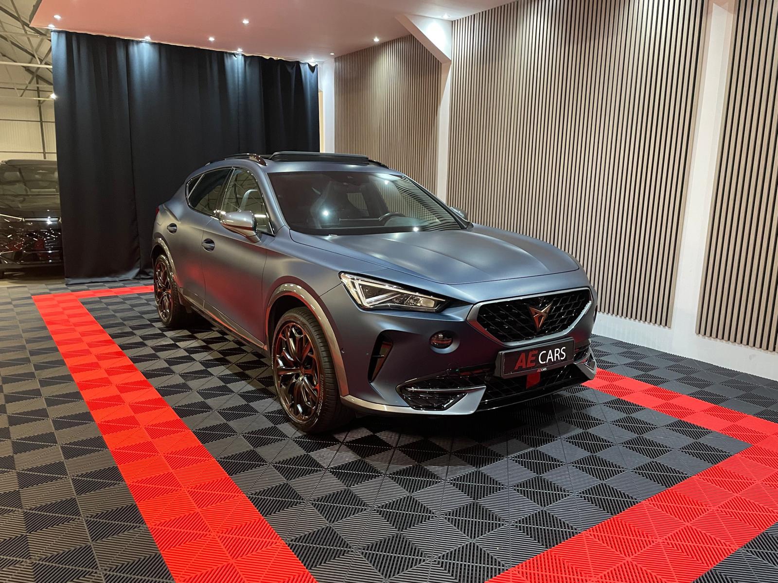 Cupra Formentor 1.4 e-Hybrid VZ Copper Edition Pano Cam Led Leder Memory Matt Blue 2022 - voorkant