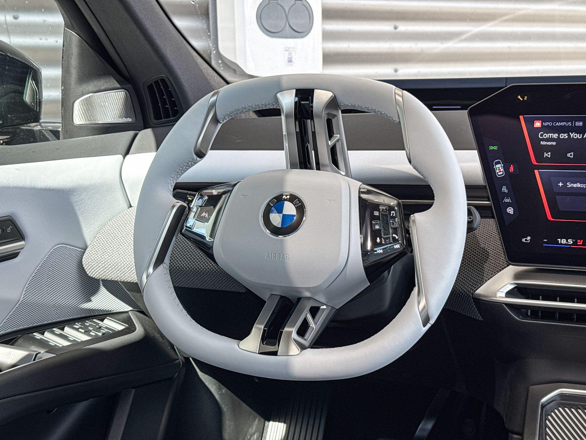 Foto van BMW Ix3