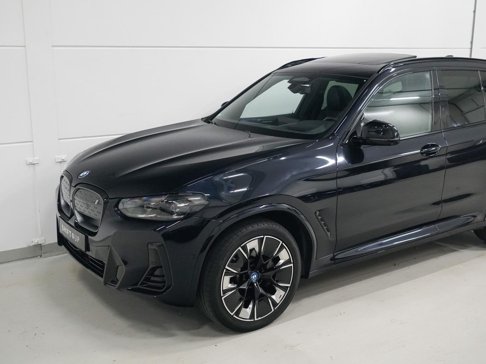 Foto van BMW Ix3