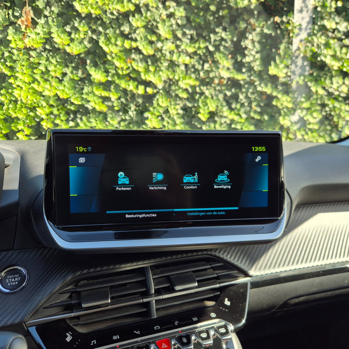 Foto van Peugeot E-208