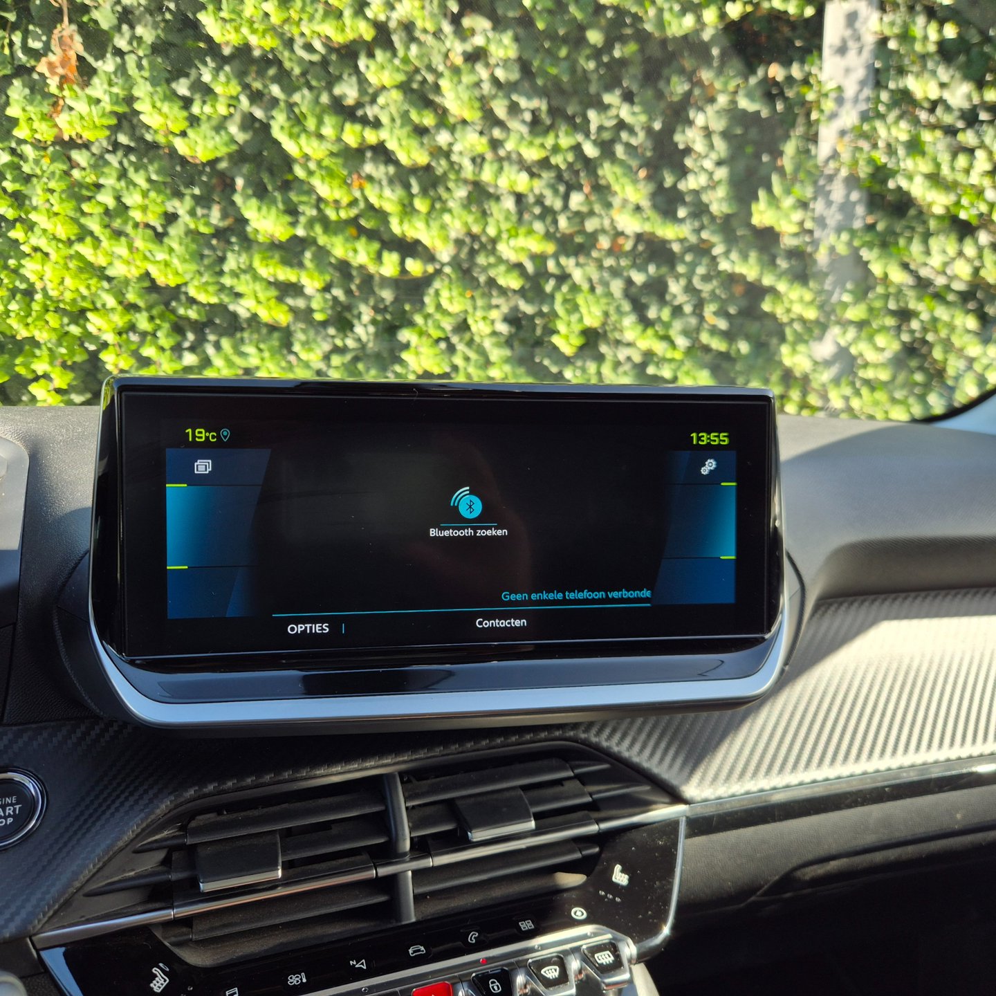 Foto van Peugeot E-208