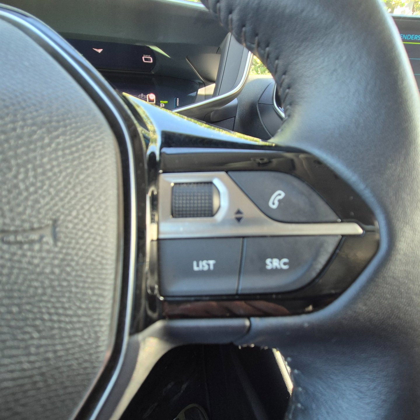 Foto van Peugeot E-208