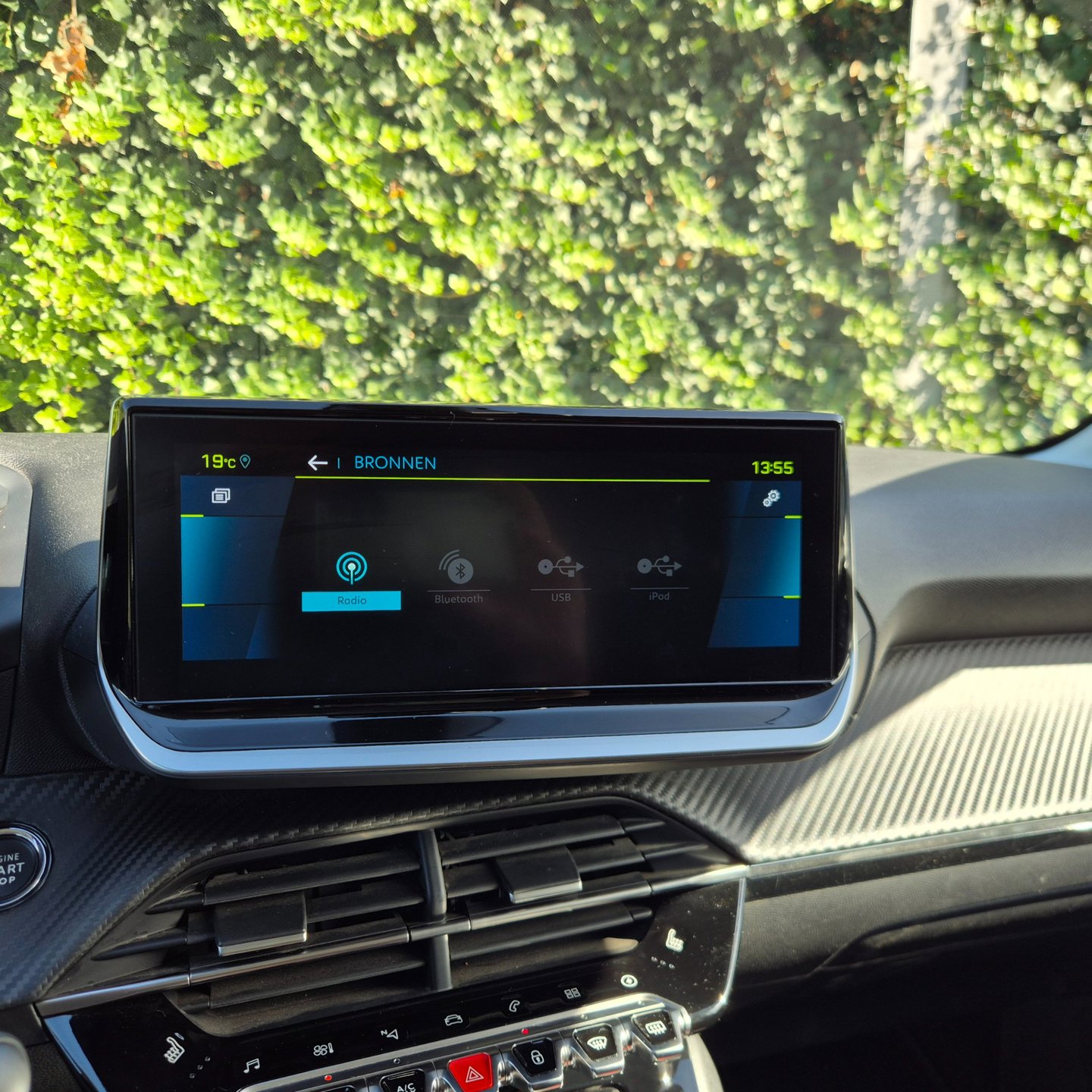 Foto van Peugeot E-208