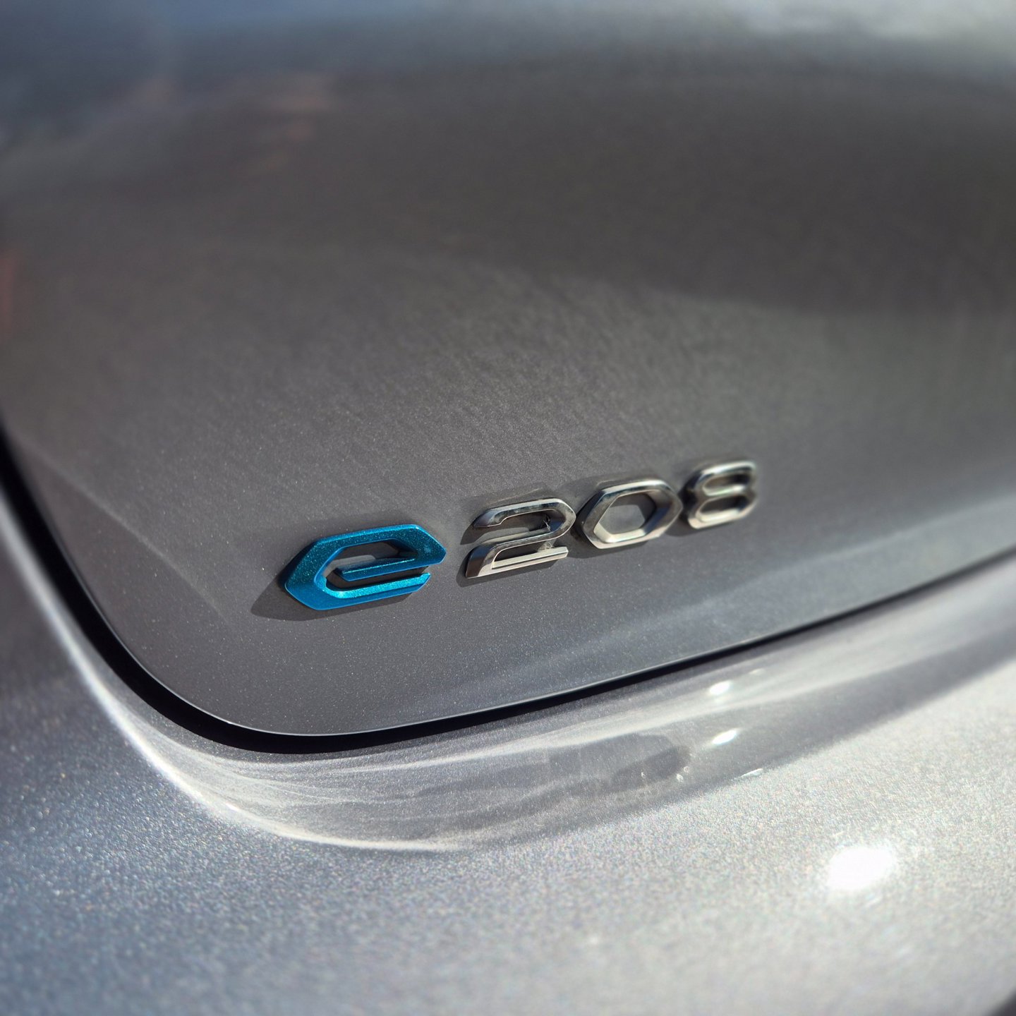 Foto van Peugeot E-208