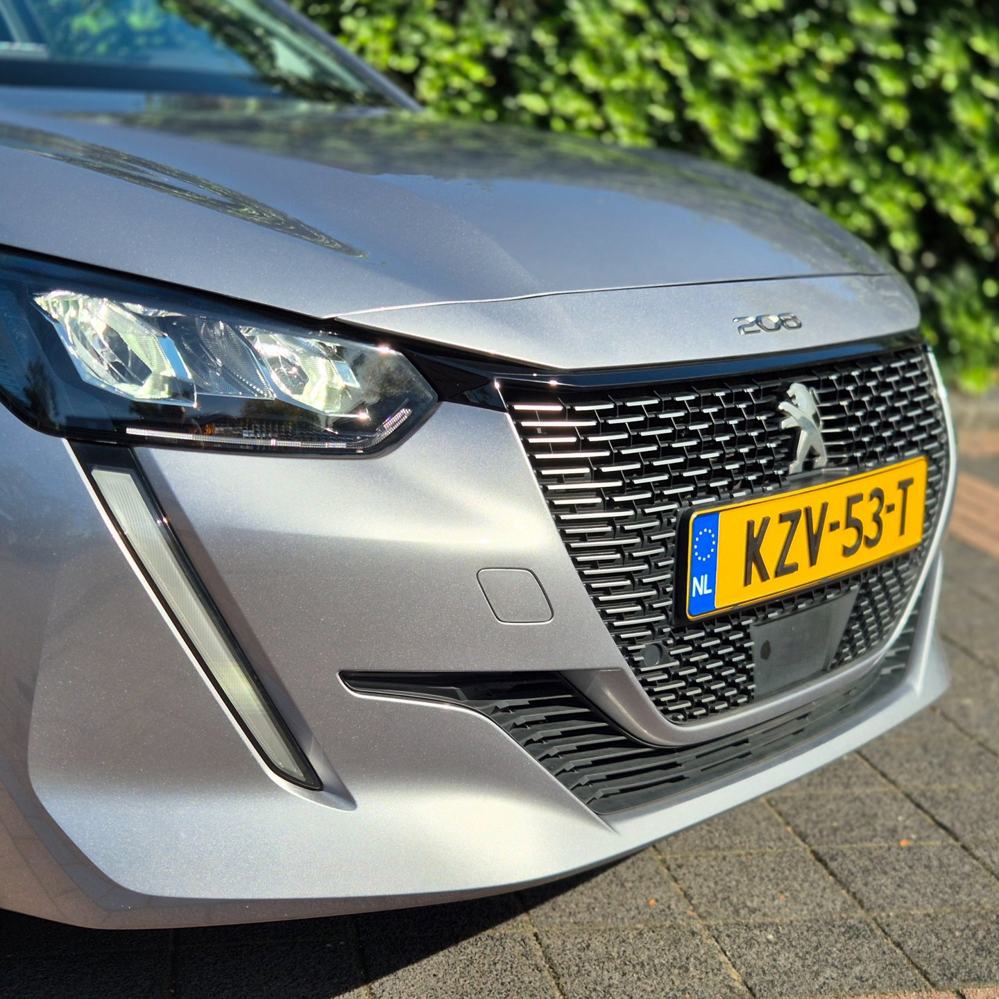Foto van Peugeot E-208