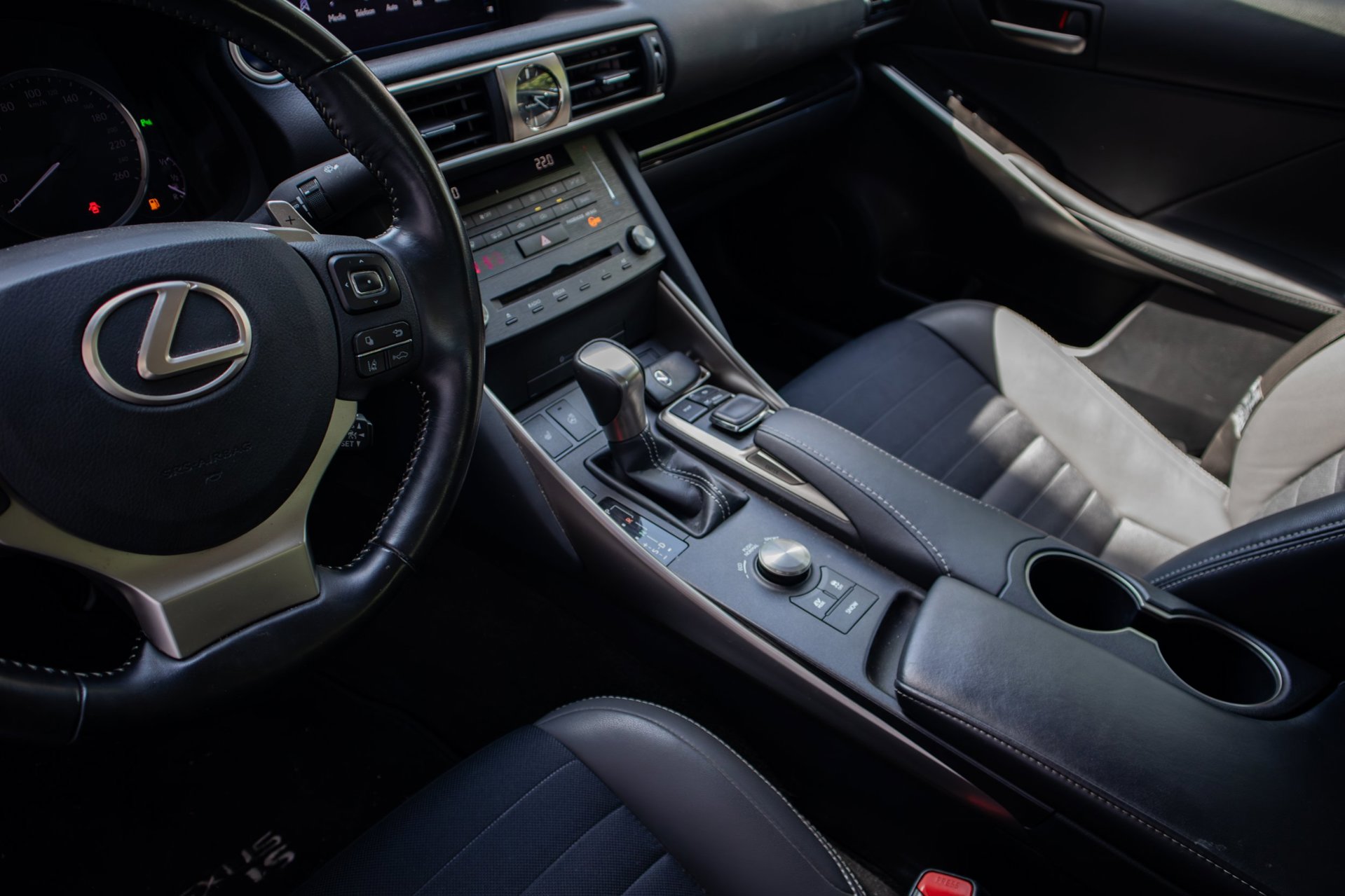 Foto van Lexus Lexus Is300h