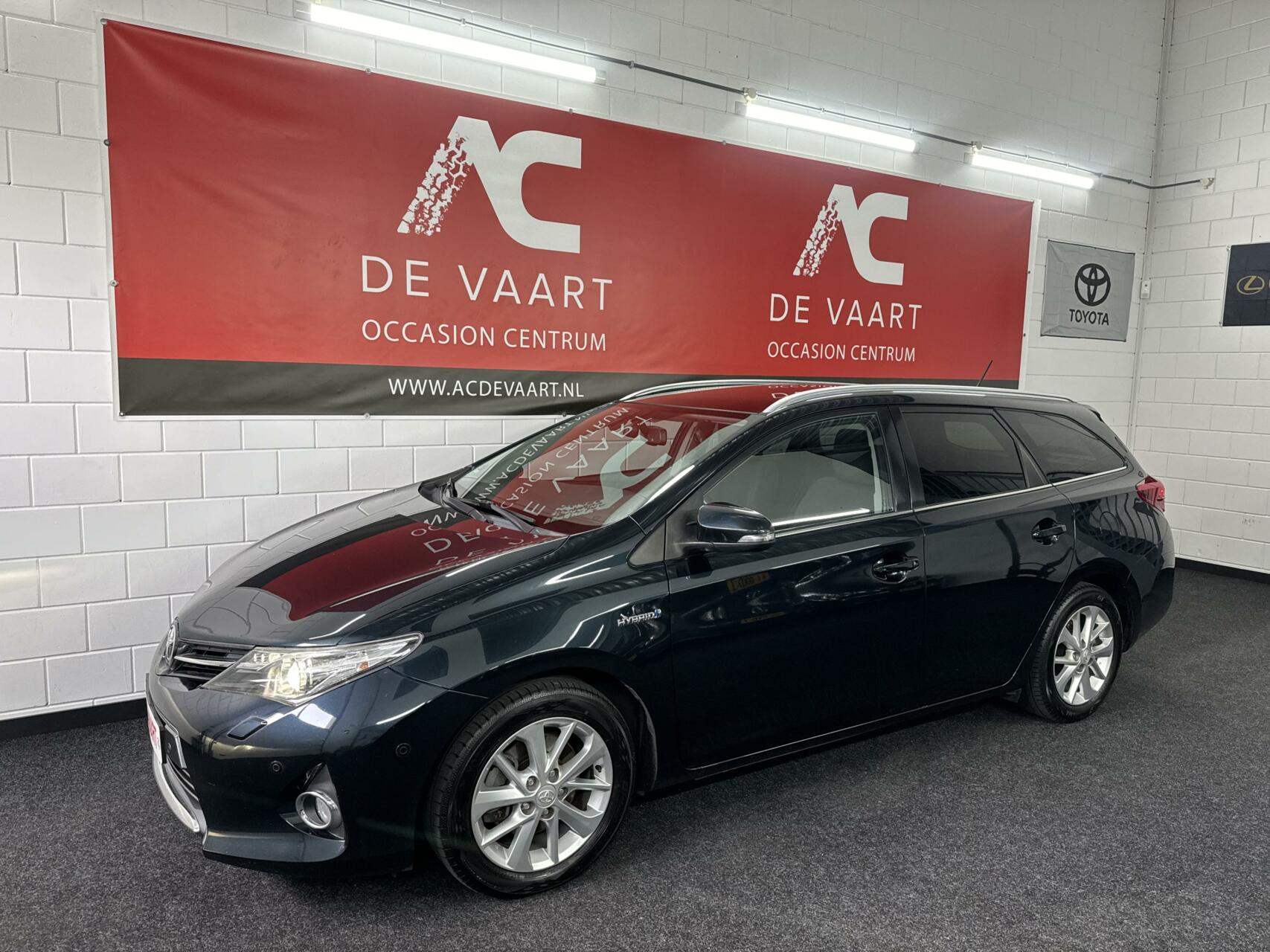 Toyota Auris 1.8 Hybrid Lease+ - VERKOCHT! 2014 - voorkant