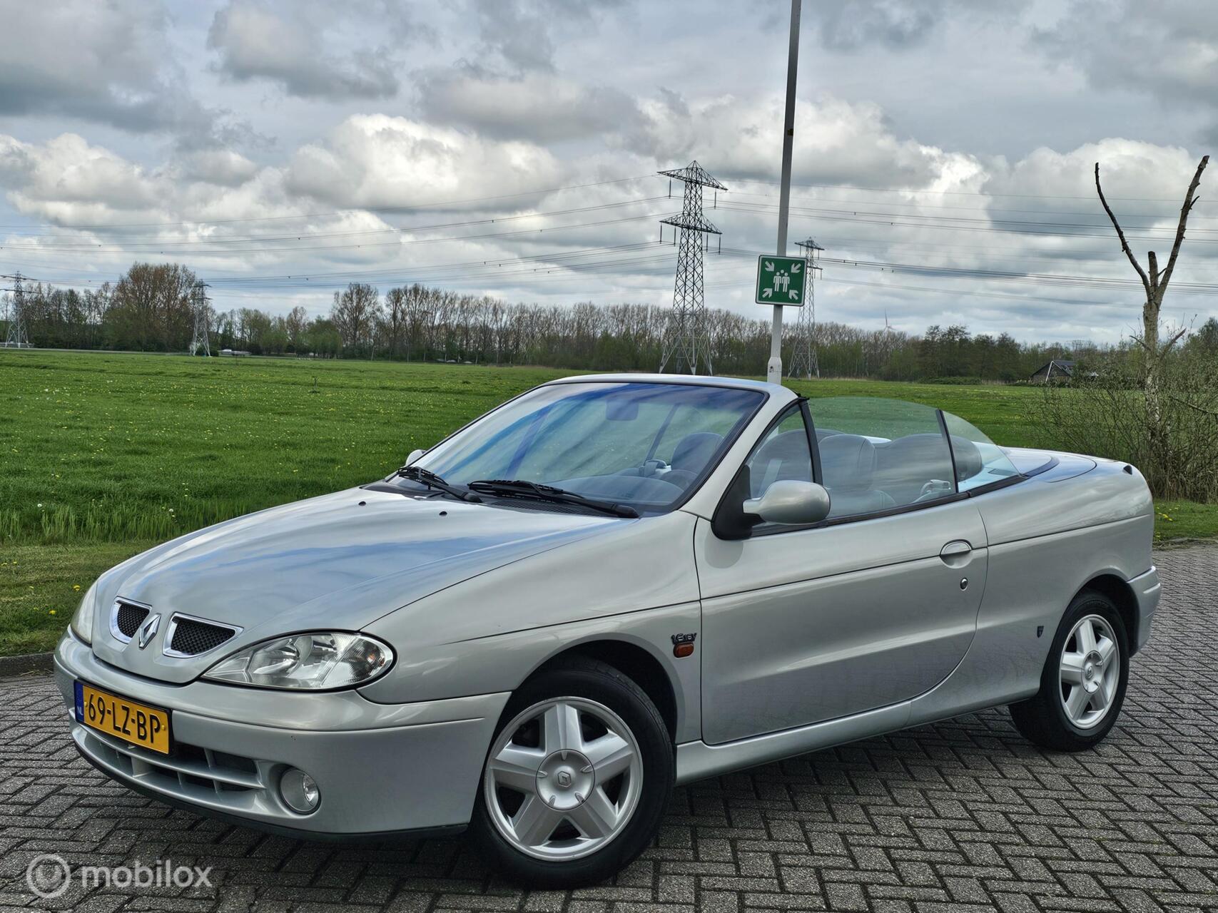 Renault Megane Cabrio 1.6-16V Dynamique 2003 - voorkant