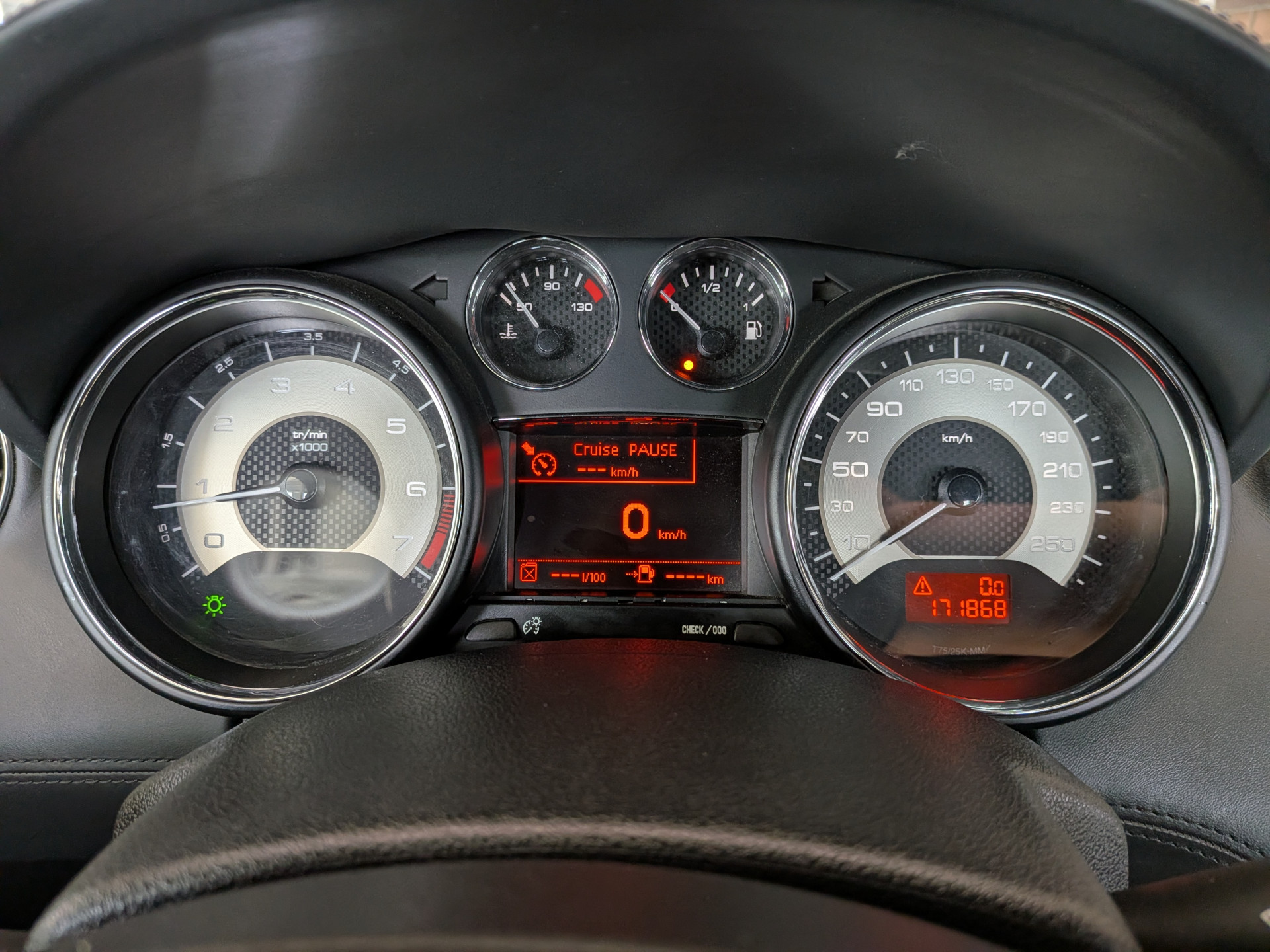 Foto van Peugeot RCZ