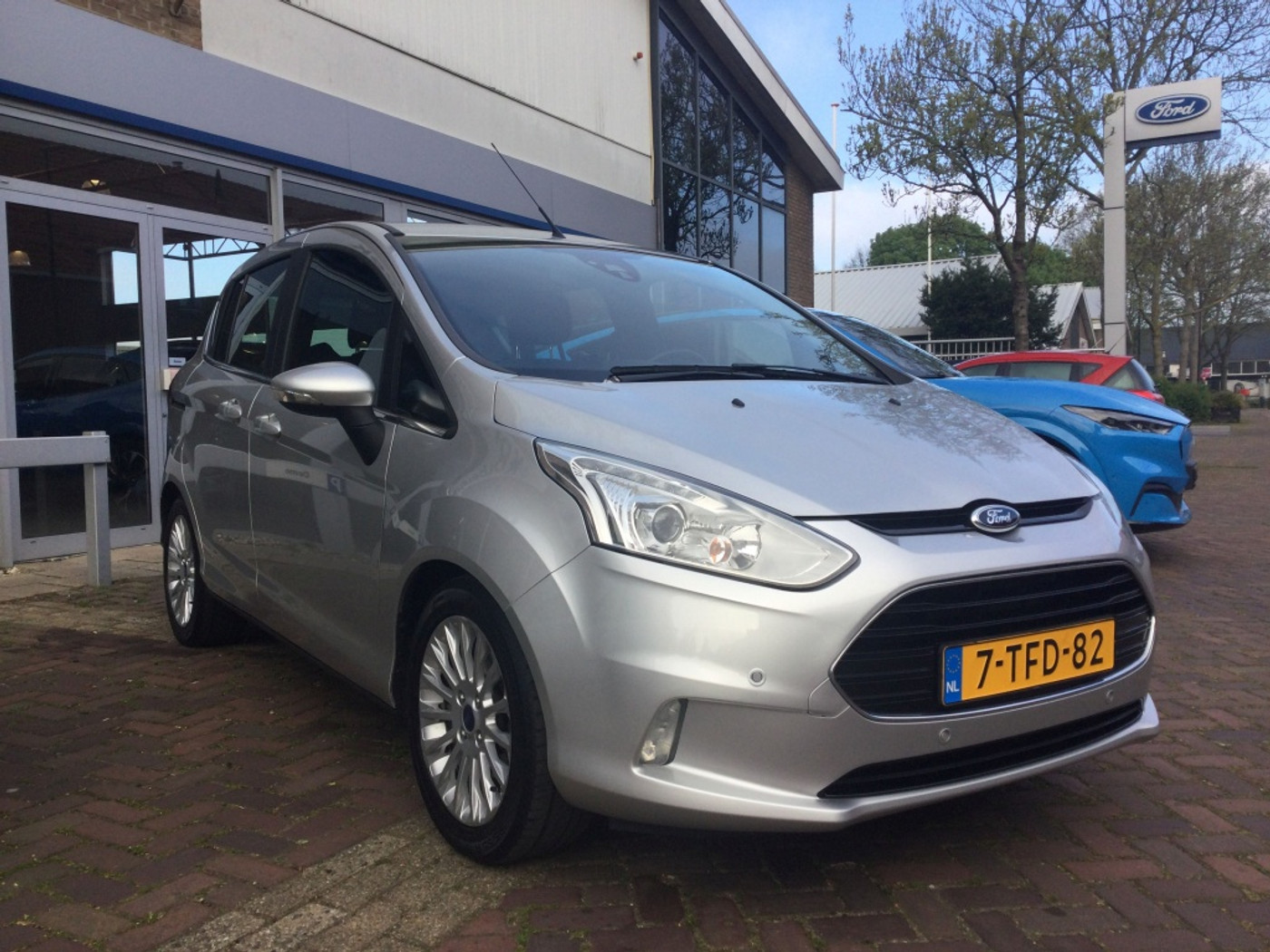 Foto van Ford B-max