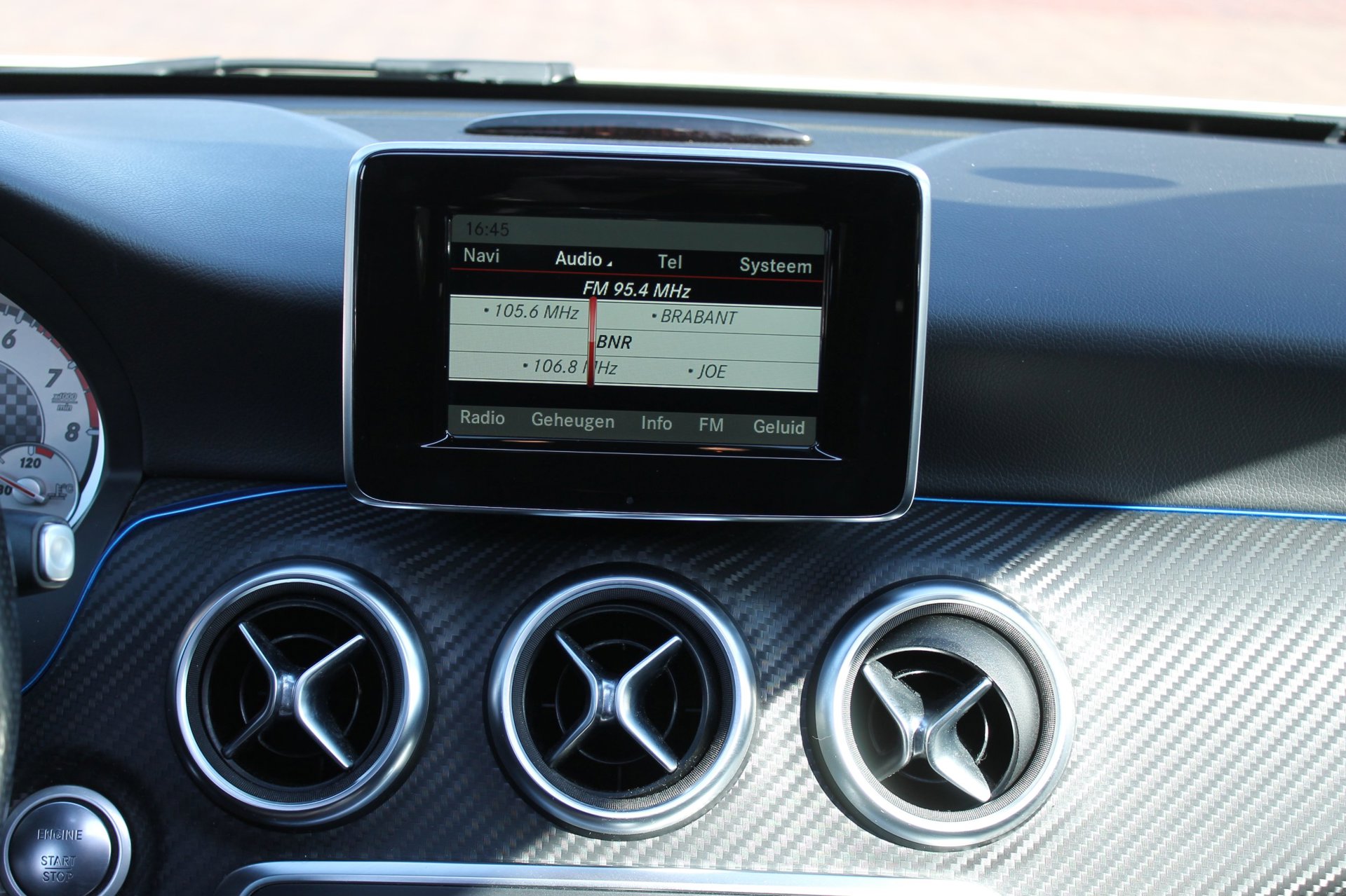 Foto van Mercedes-Benz A 200