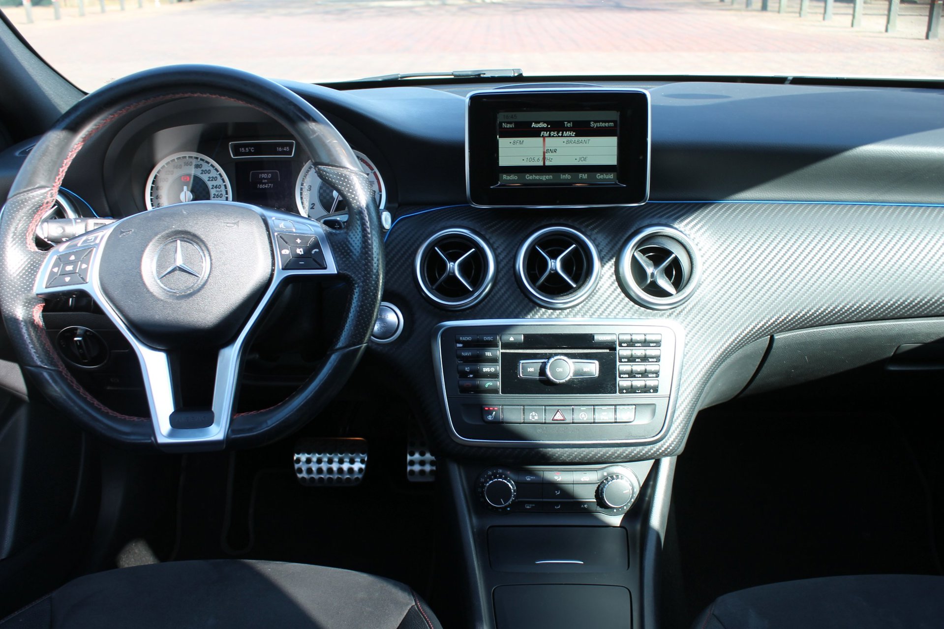 Foto van Mercedes-Benz A 200