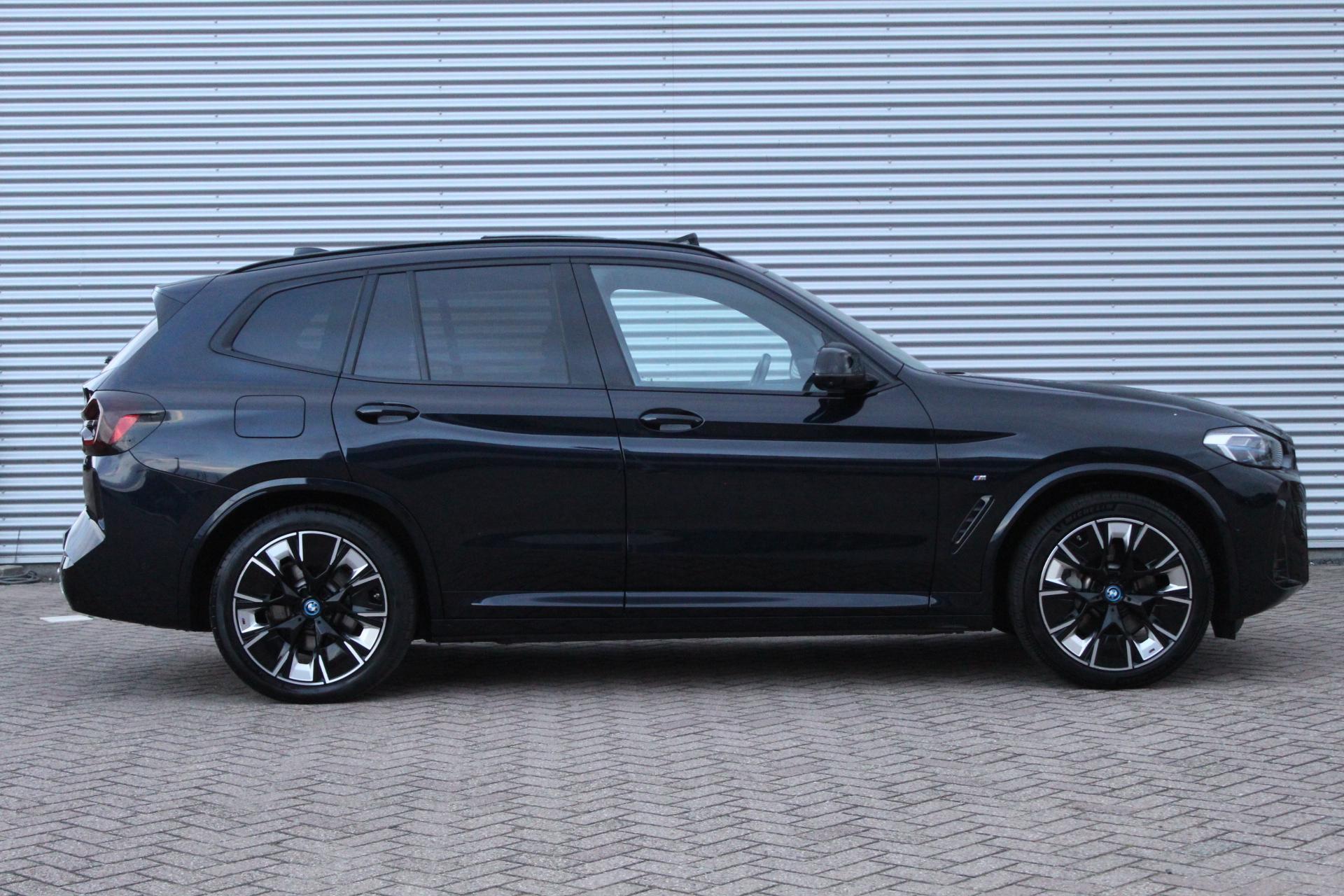 Foto van BMW Ix3